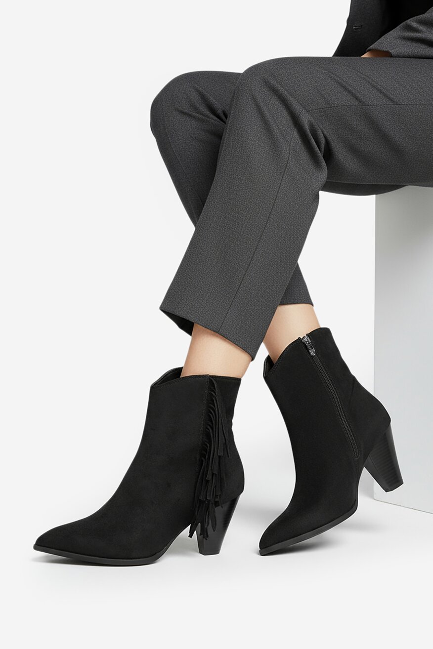 
                DeeZee - Botki na słupku - 5906751346273