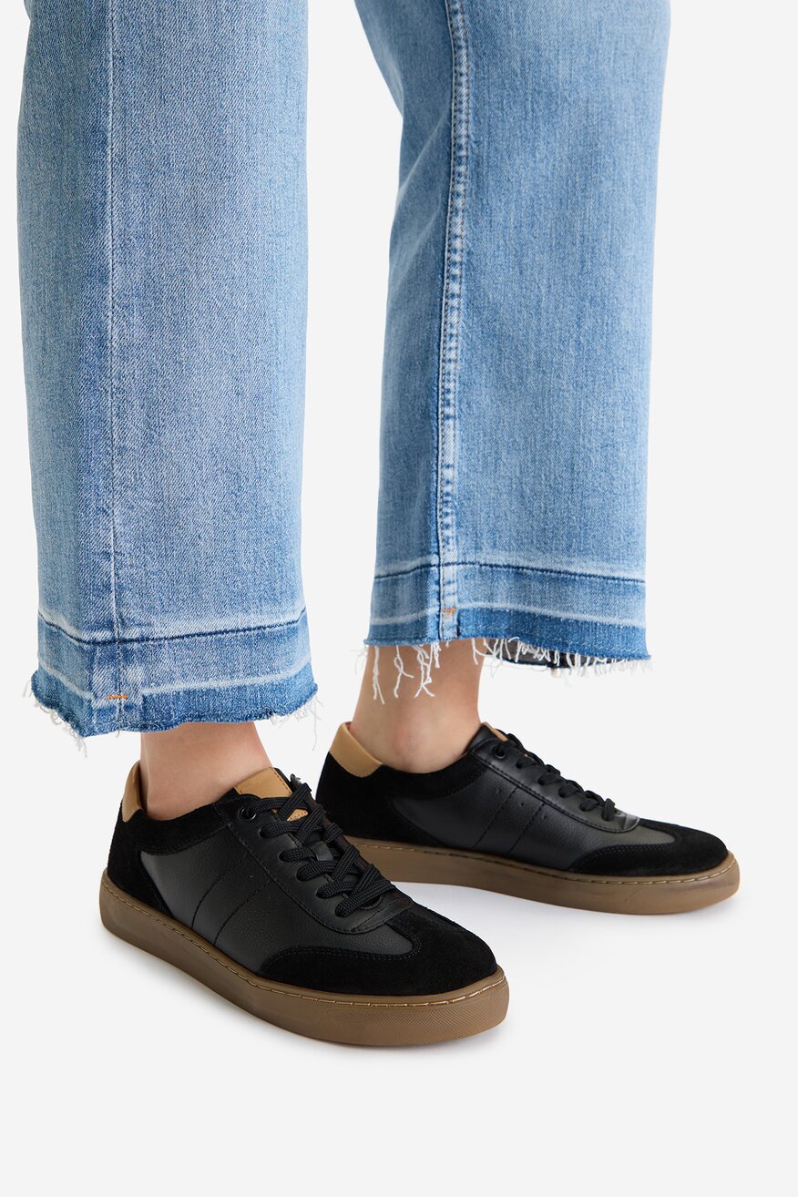 
                Кросівки Lasocki ЧОРНИЙ - 5906751552285