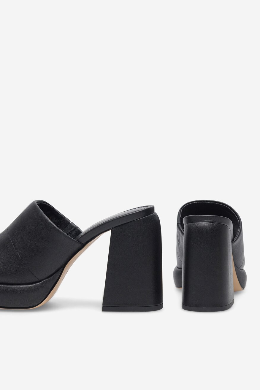 
                Шльопанець Jenny Fairy ЧОРНИЙ - 5905588541868