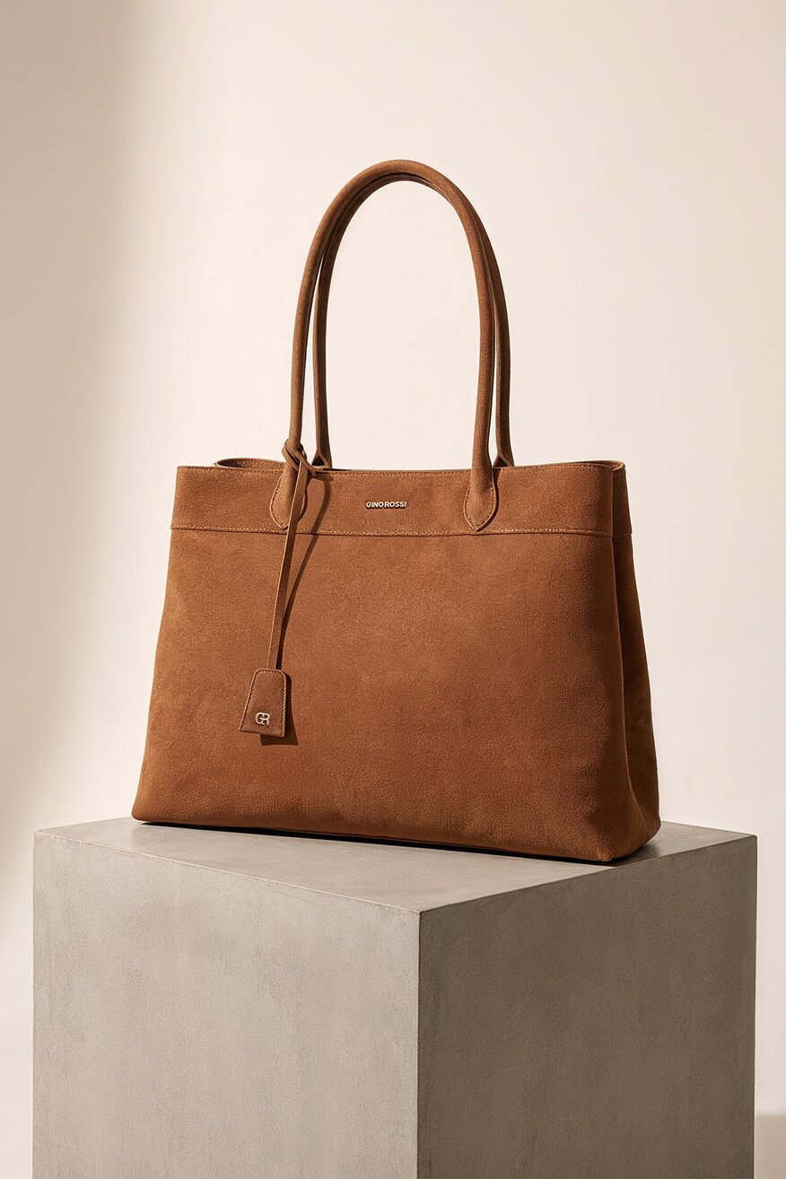 
                Дамска чанта Gino Rossi КАМЕЛ - 5906751377468