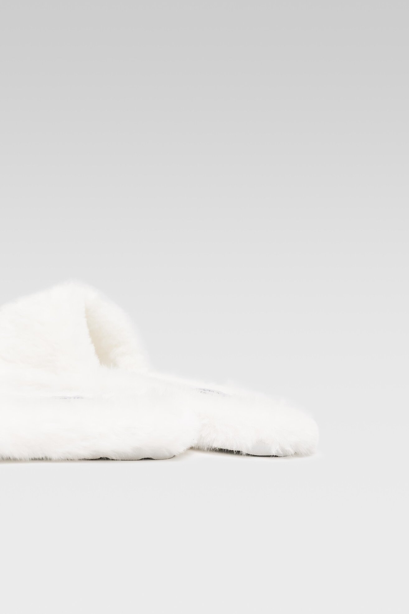 Kapcie DeeZee BZ-X-4001 Biały