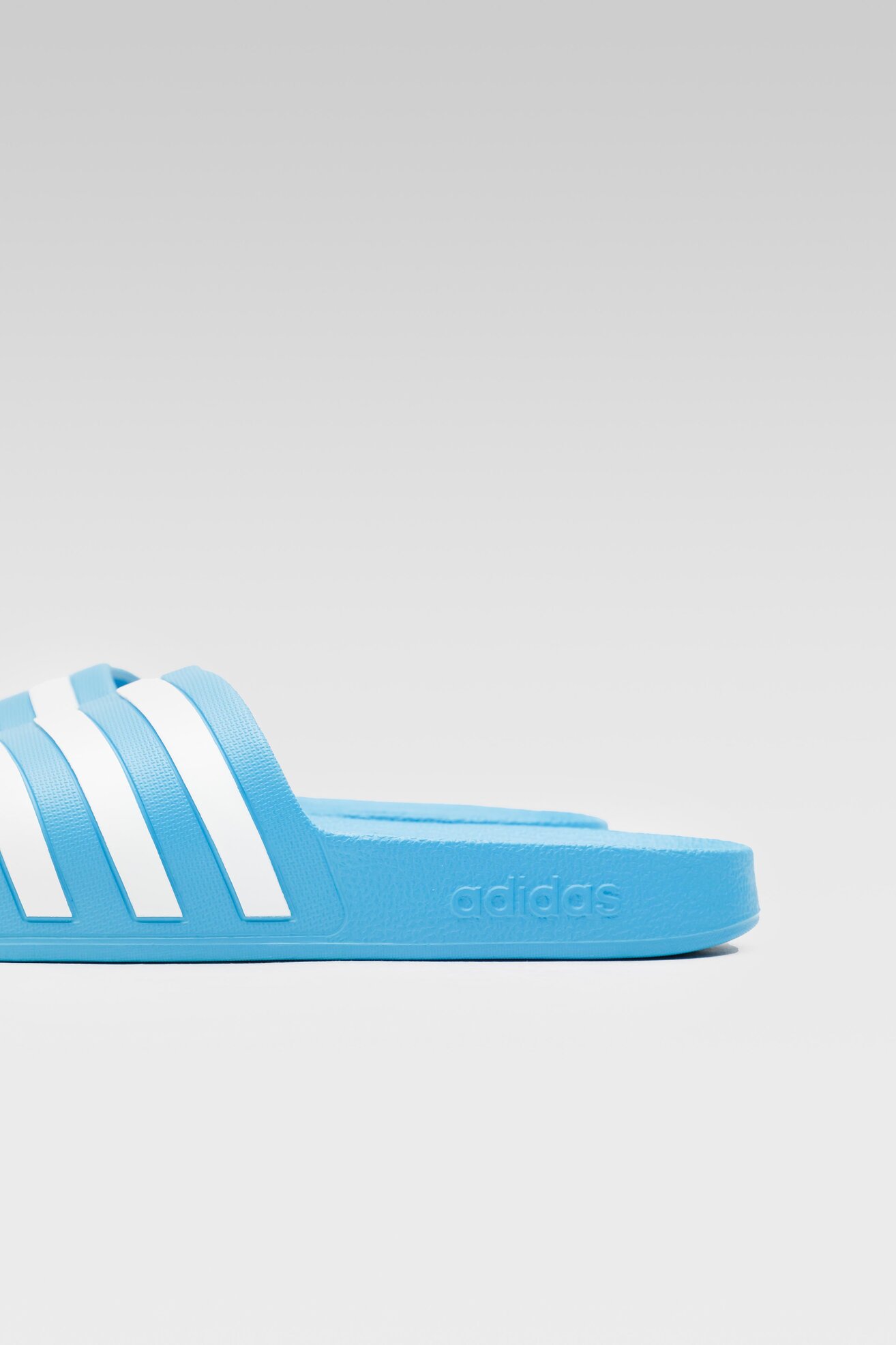 Klapki basenowe adidas ADILETTE AQUA FY8047 Niebieski