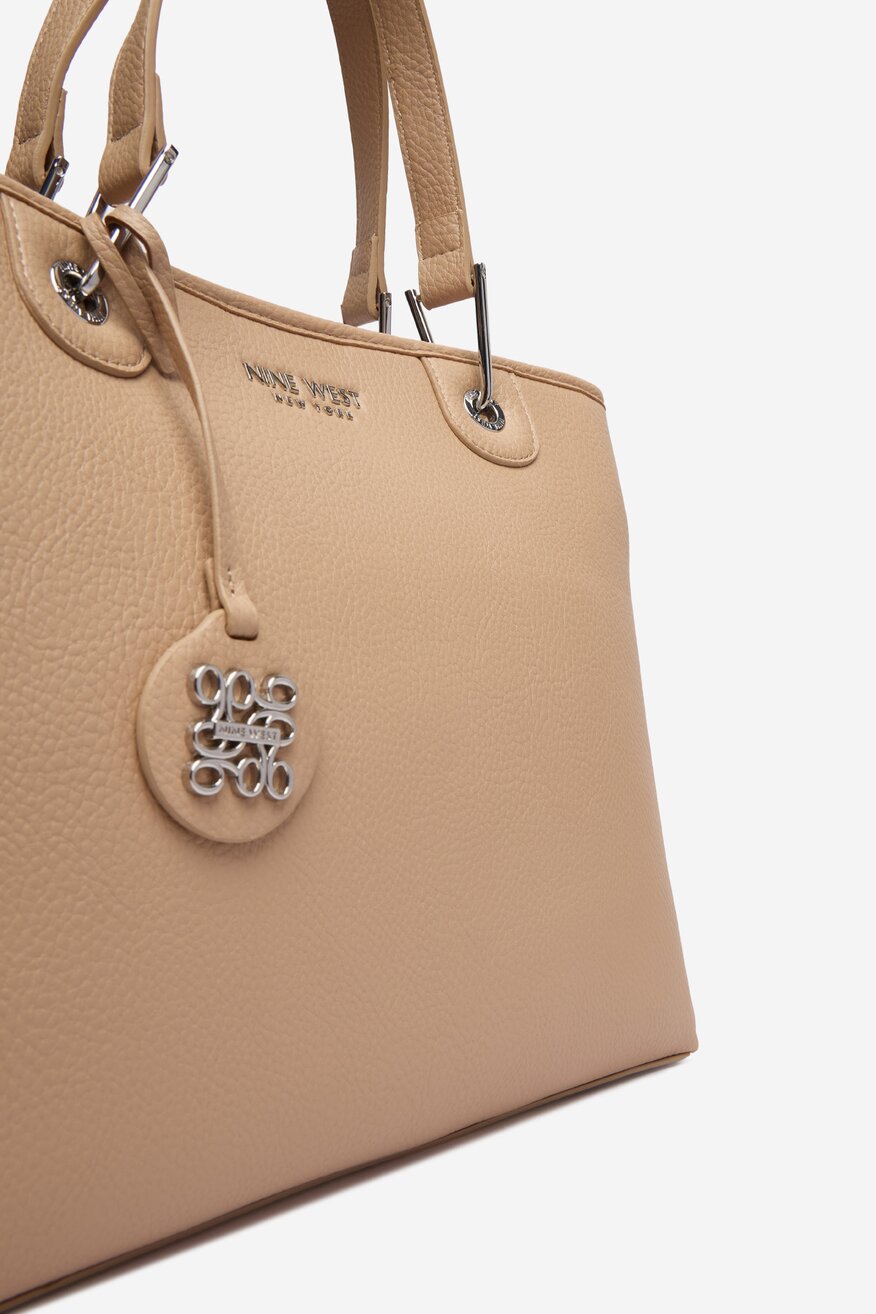 
                Дамска чанта NINE WEST БЕЖОВ - 5906751542682