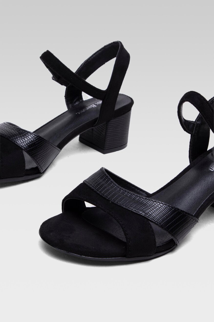 
                Clara Barson - Sandały na niskim obcasie - 5904248638863