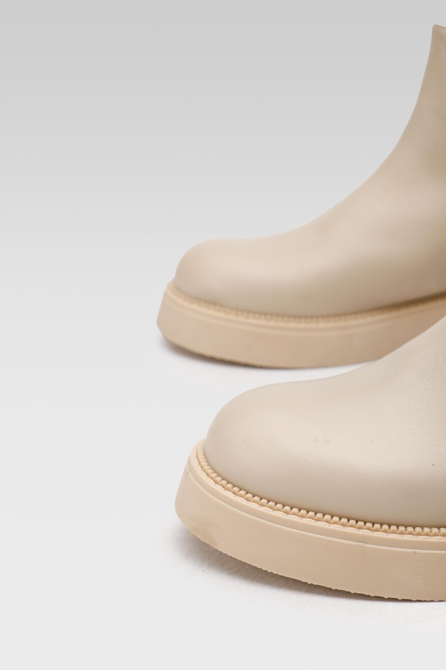 
                SIMPLE - Kozaki beżowe - 2230031465082