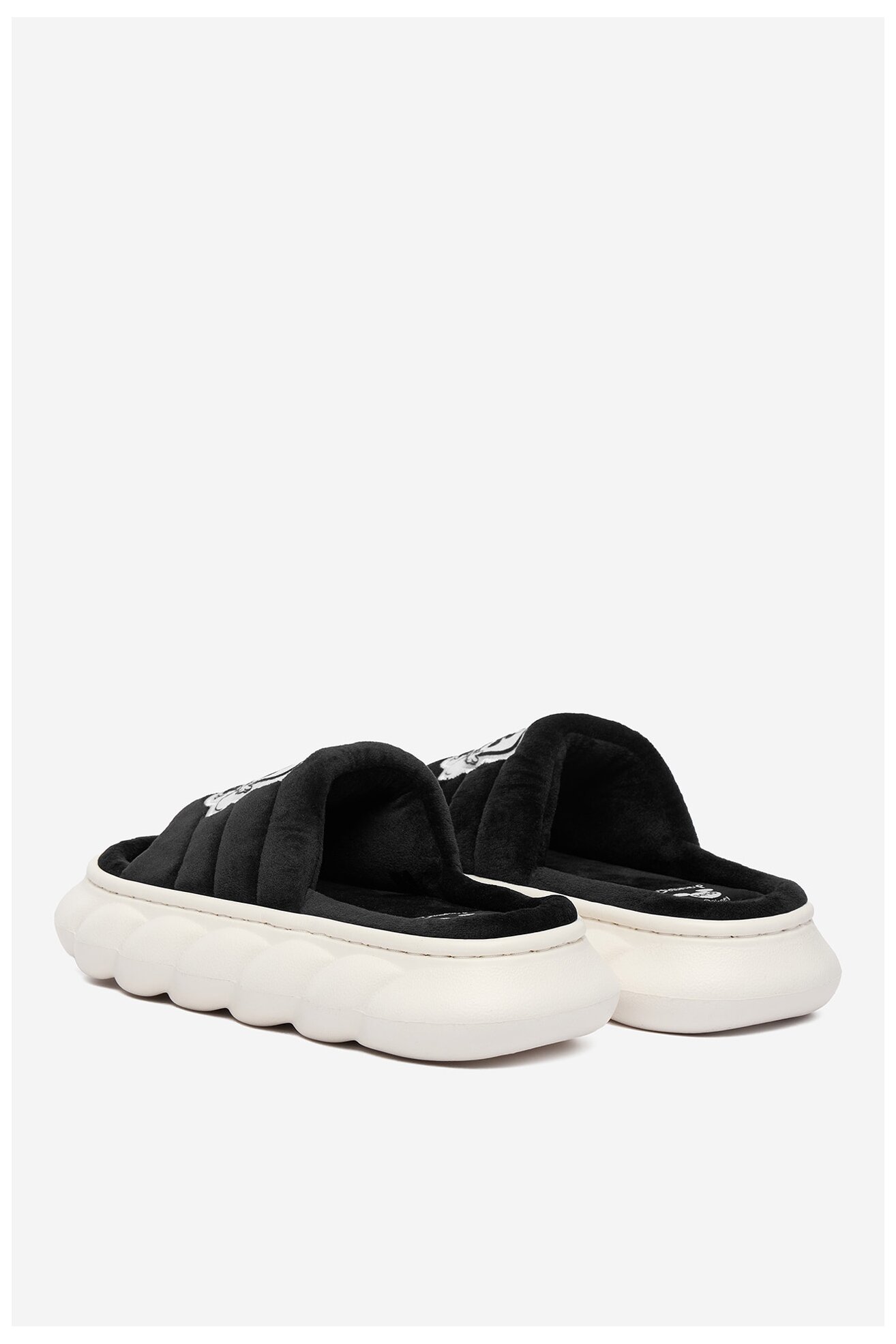 Kapcie Mickey&Friends AW24-112DSTC Czarny