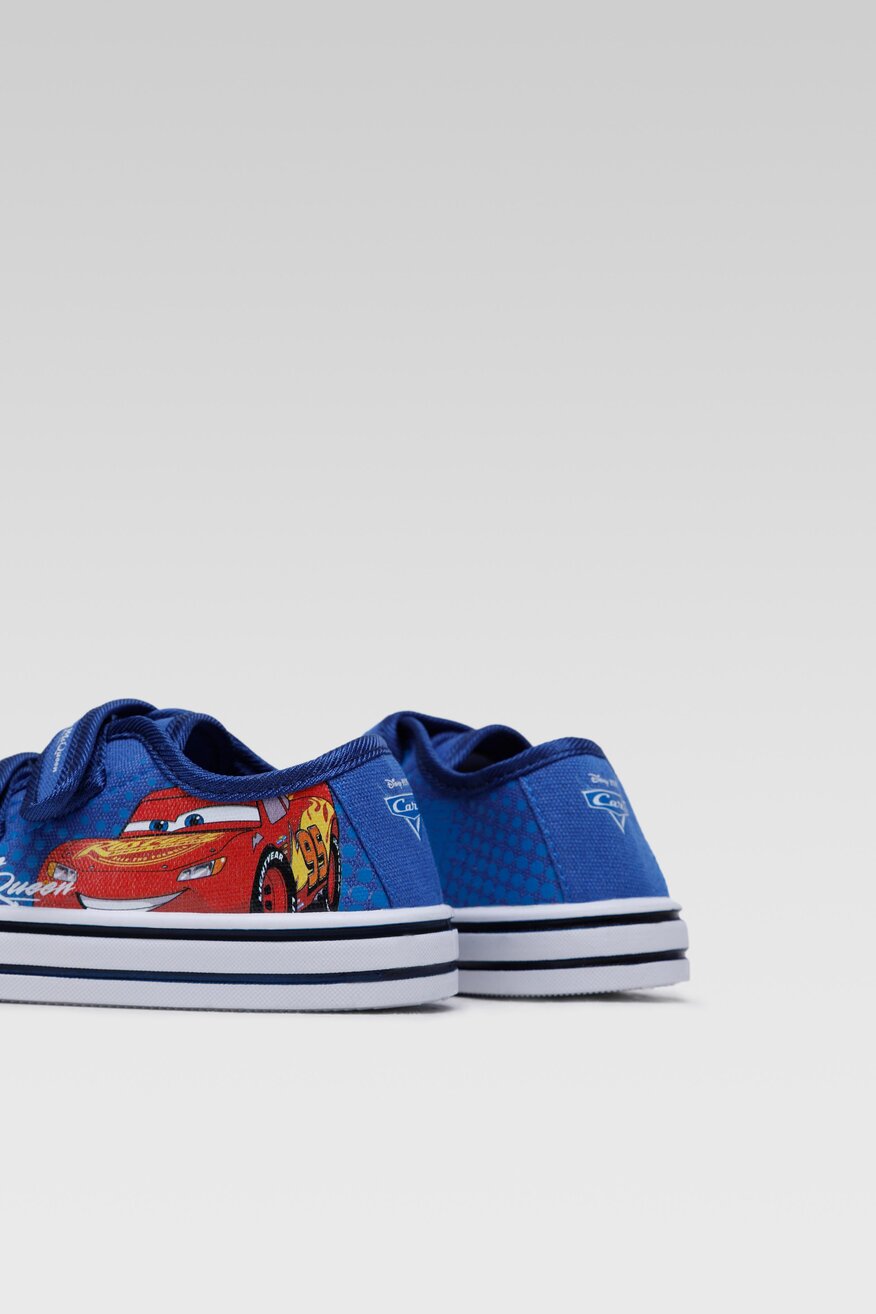 
                Cars - Trampki z printem niebieskie - 5904248535599