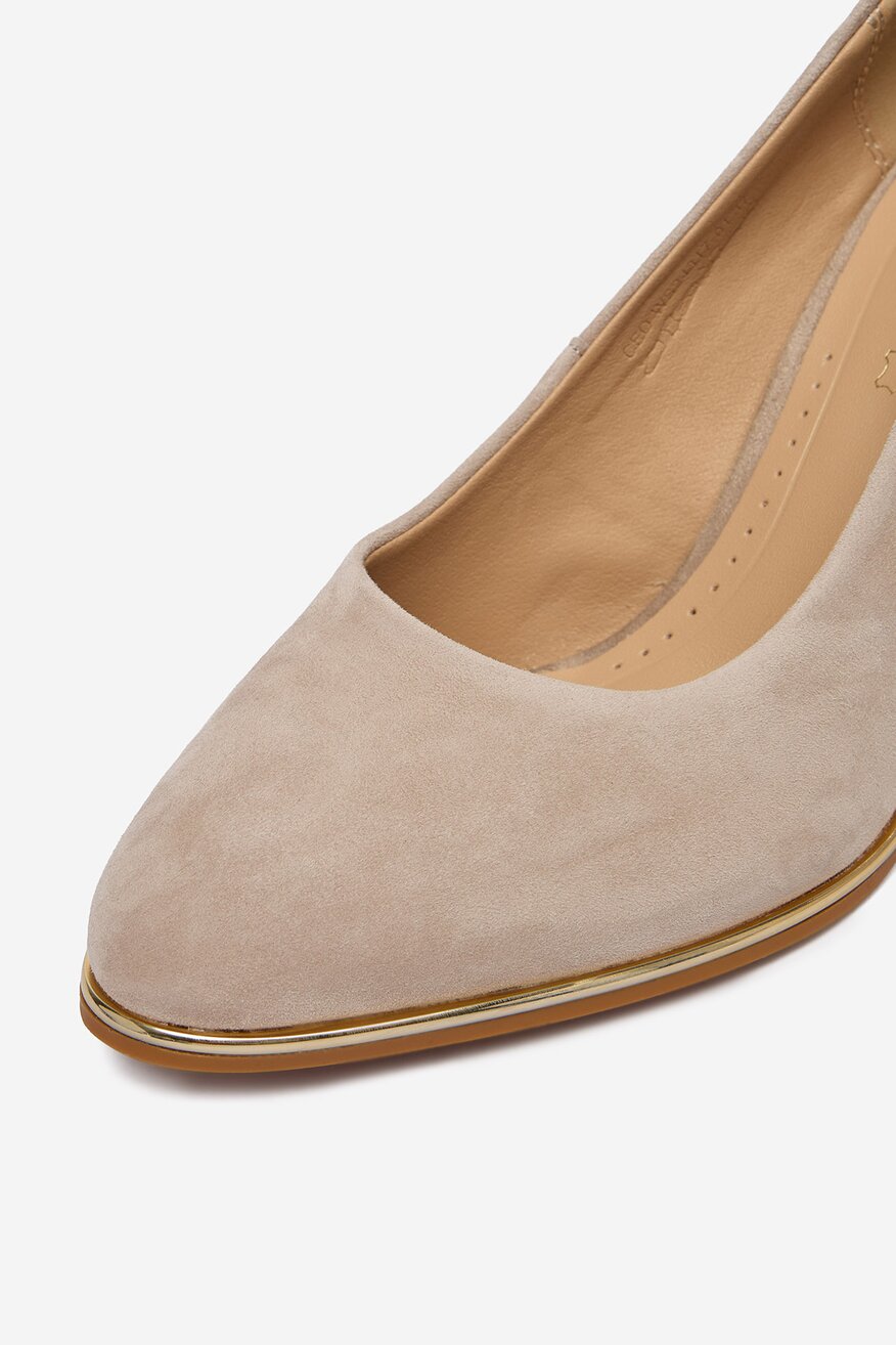 
                Körömcipő Lasocki BÉZS - 5906751725542