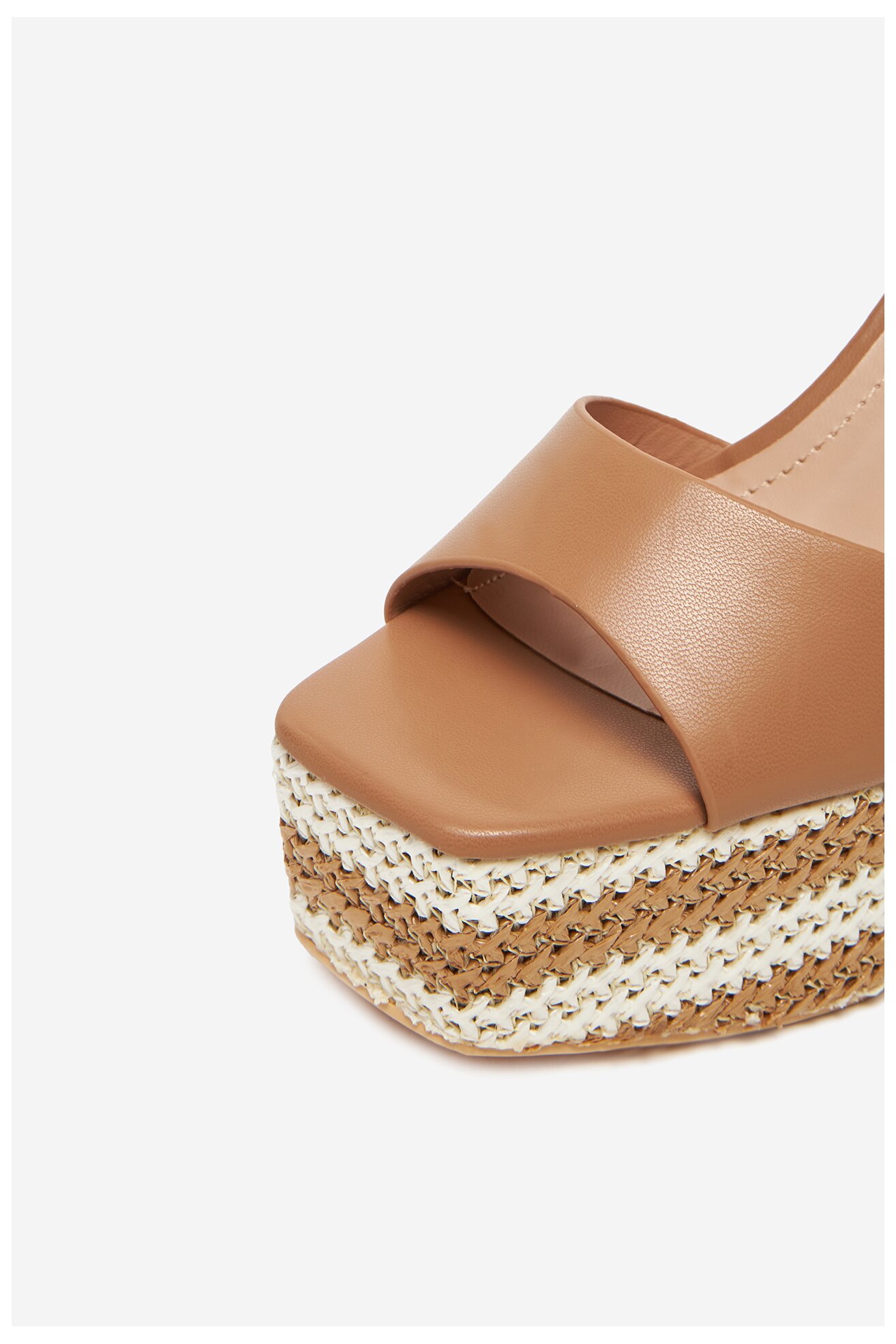 Сандали DeeZee LB9110-1 БЕЖОВ