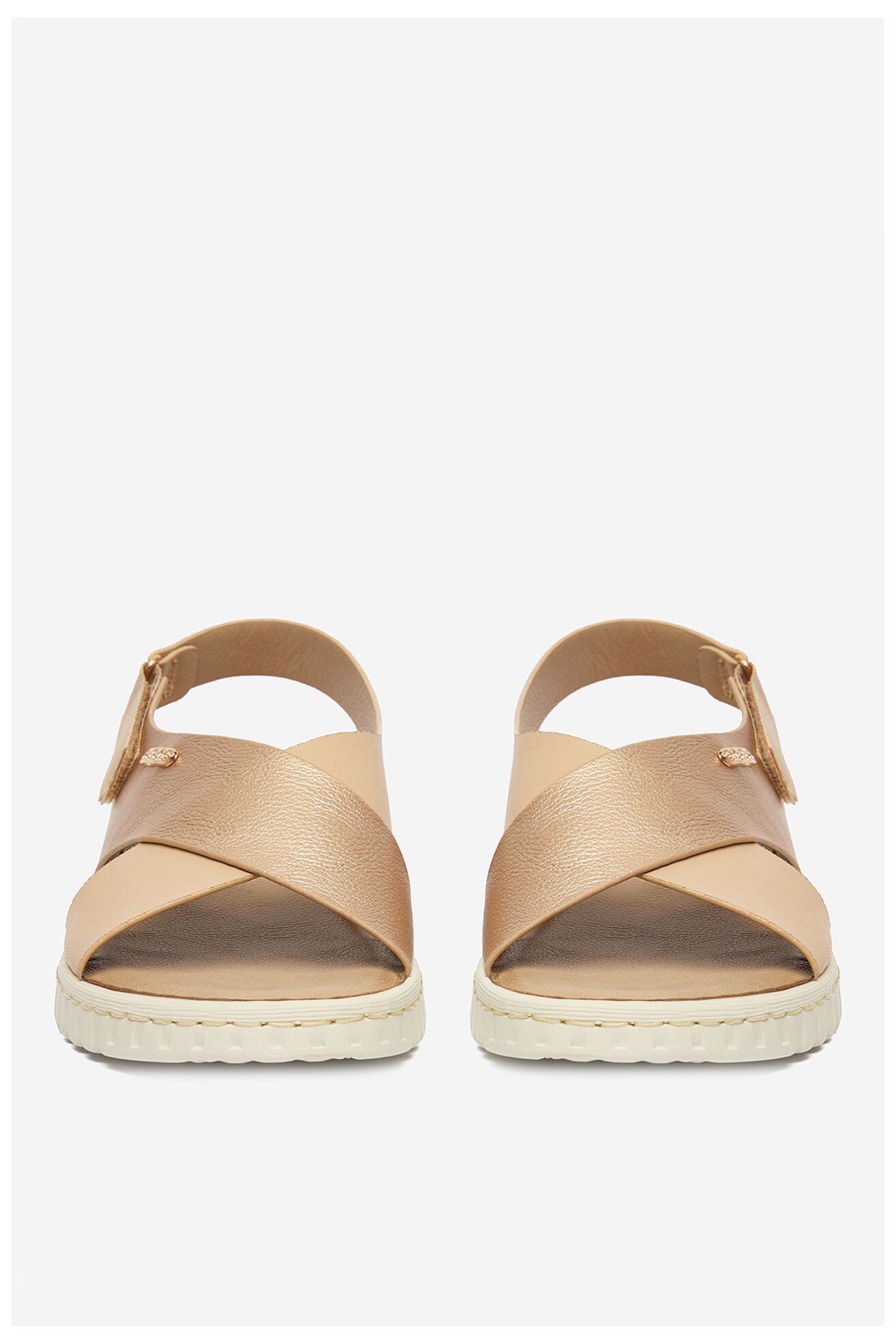 Sandały Go Soft CEO-LA3T9143-8 Złoty