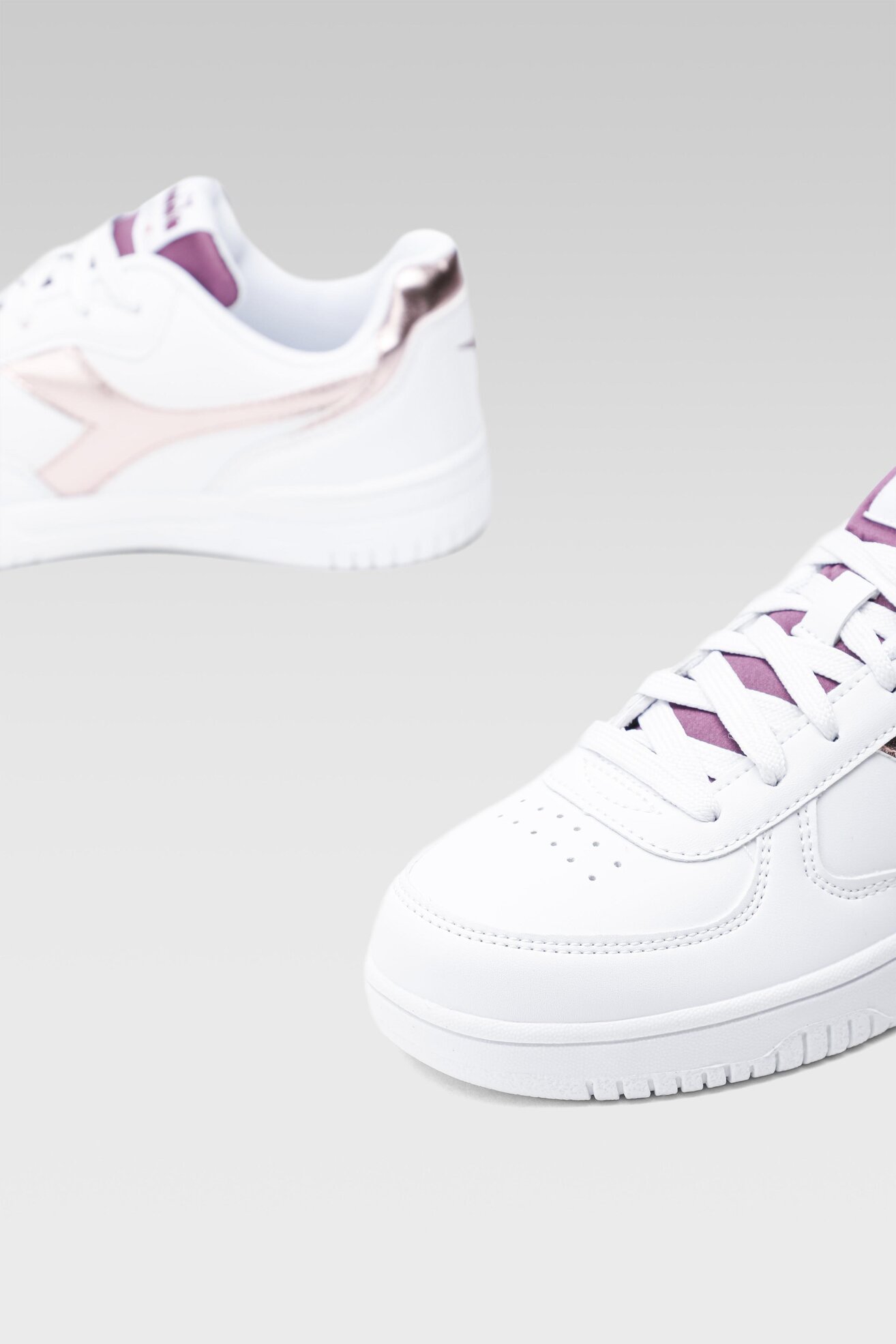 Кросівки спортивні Diadora RAPTOR LOW METALIC SAINT WN DD-101.178641-20006 БІЛИЙ