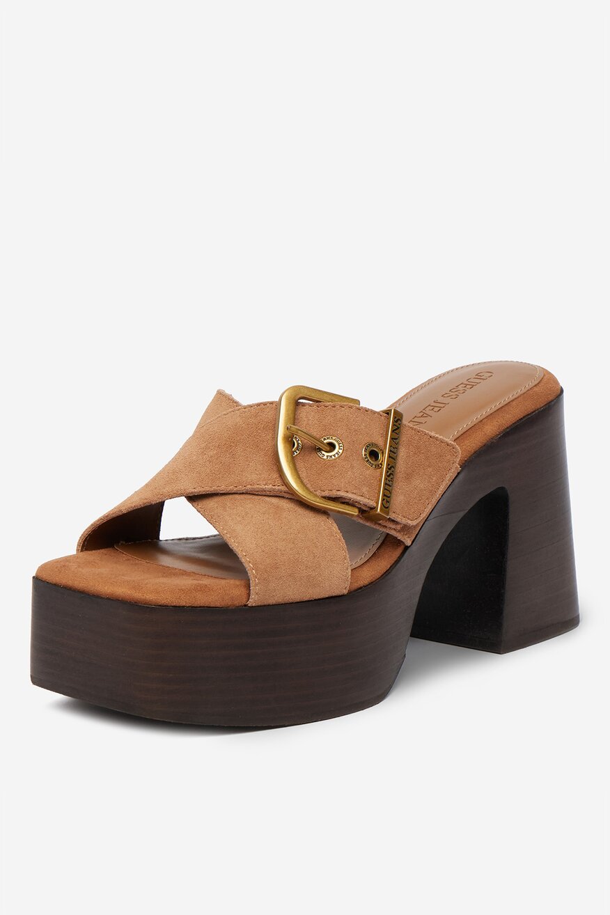 
                GUESS JEANS - Klapki skórzane - 5907964071709