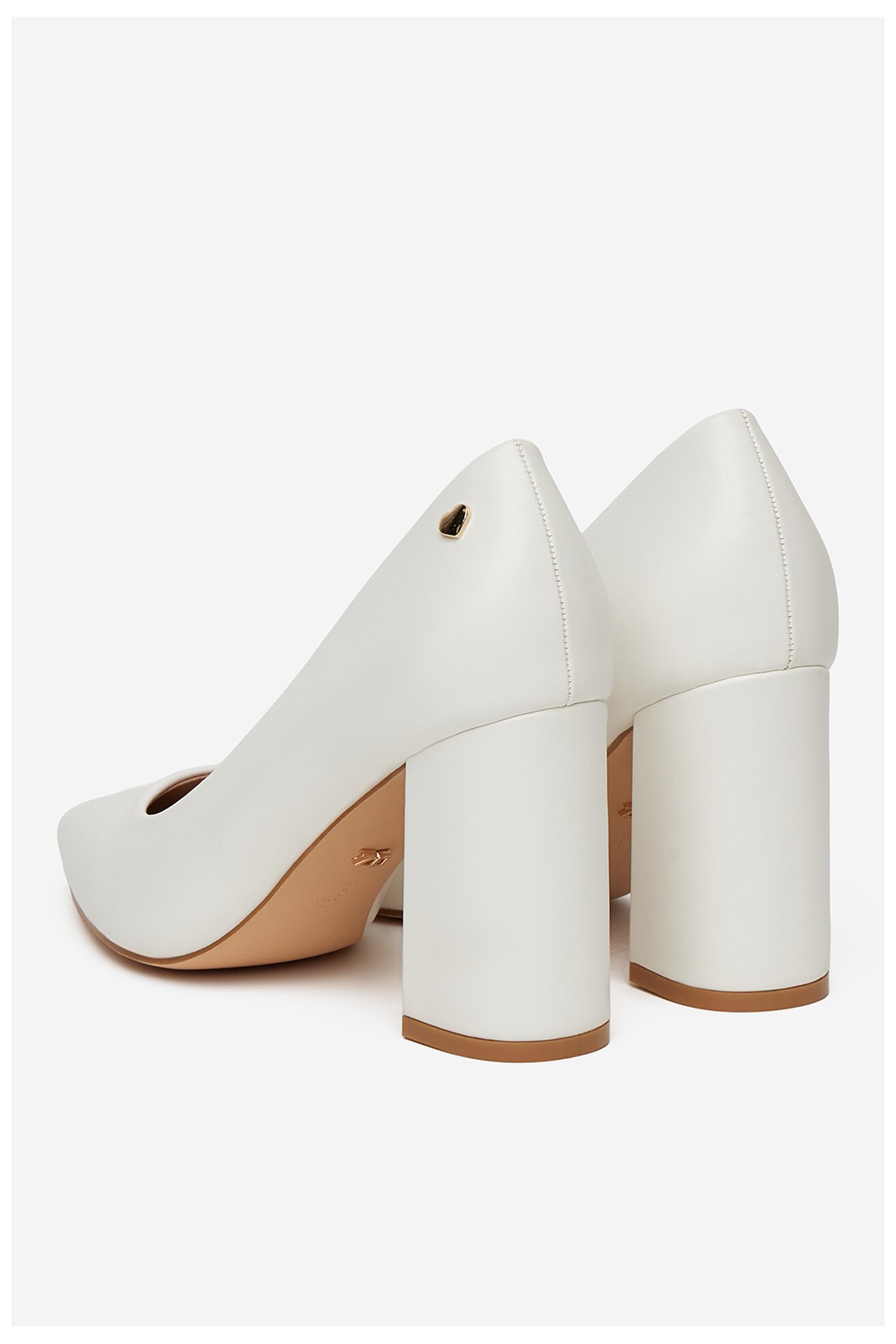 Körömcipő DeeZee KB-008 FEHÉR