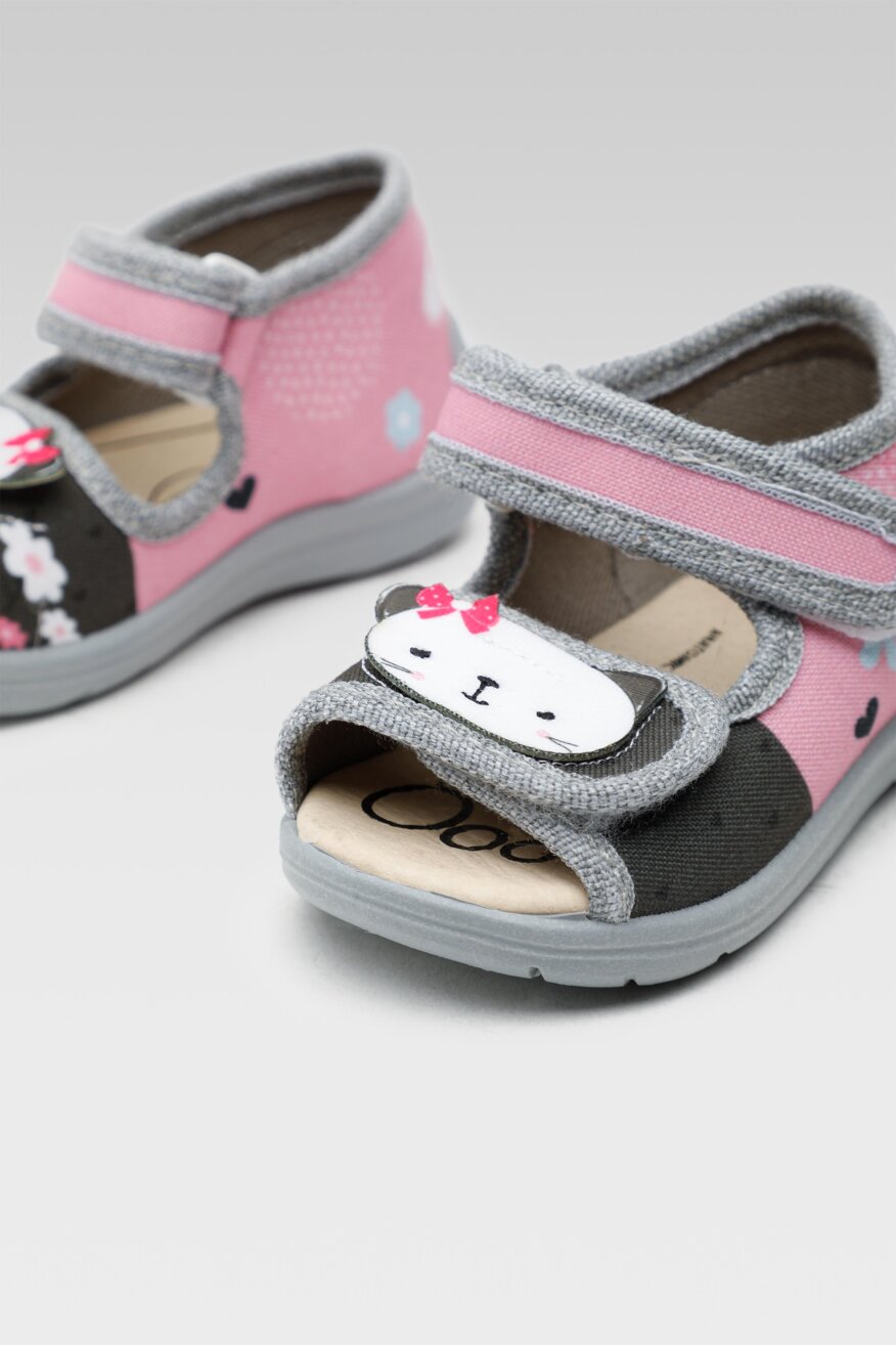 
                MB - Kapcie z aplikacją różowe - 5903698548876