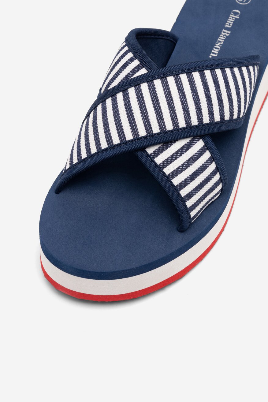 
                Clara Barson - Klapki granatowe - 5904862743417