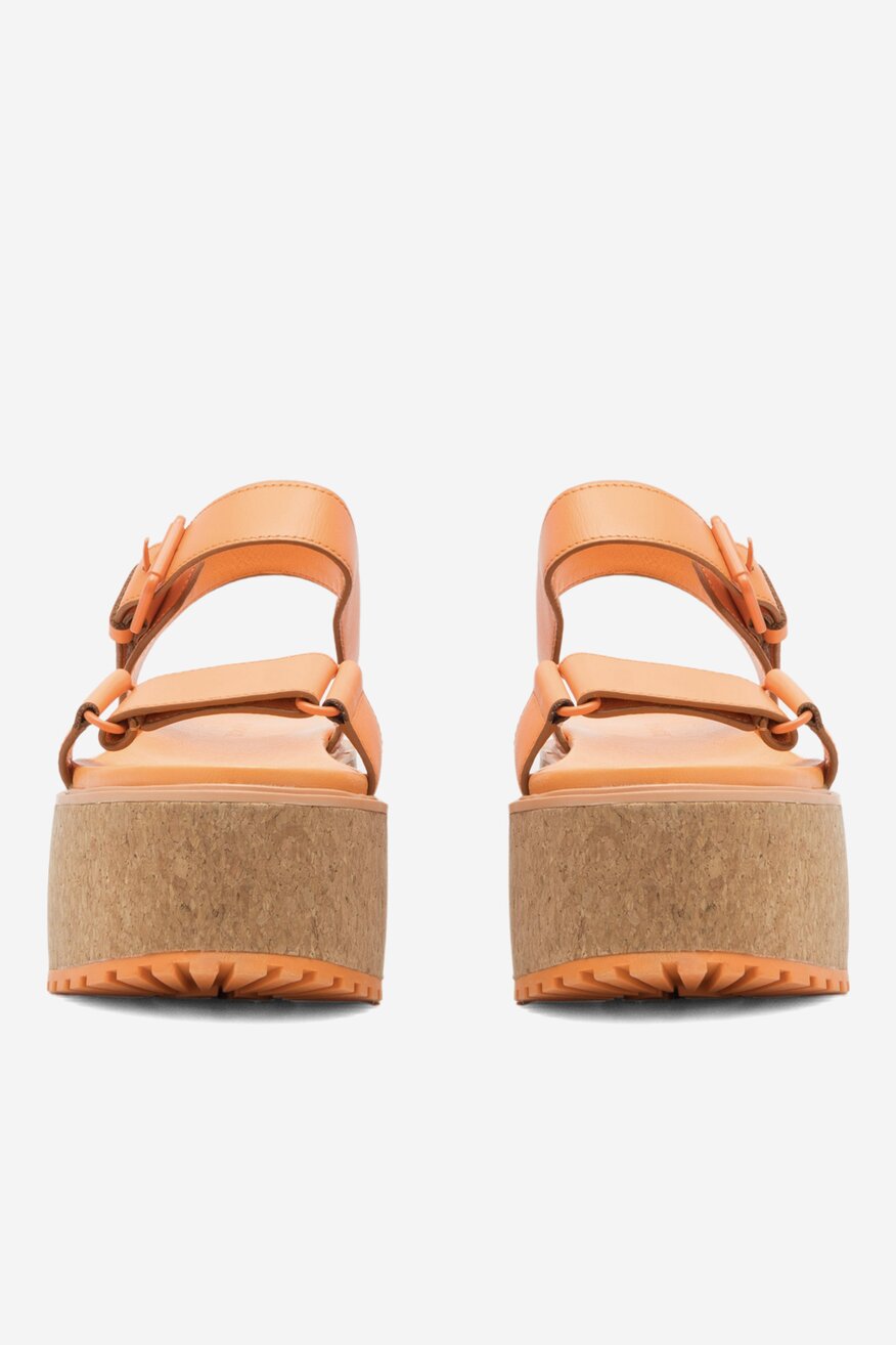 
                Сандали Lasocki ОРАНЖЕВ - 5904862845289