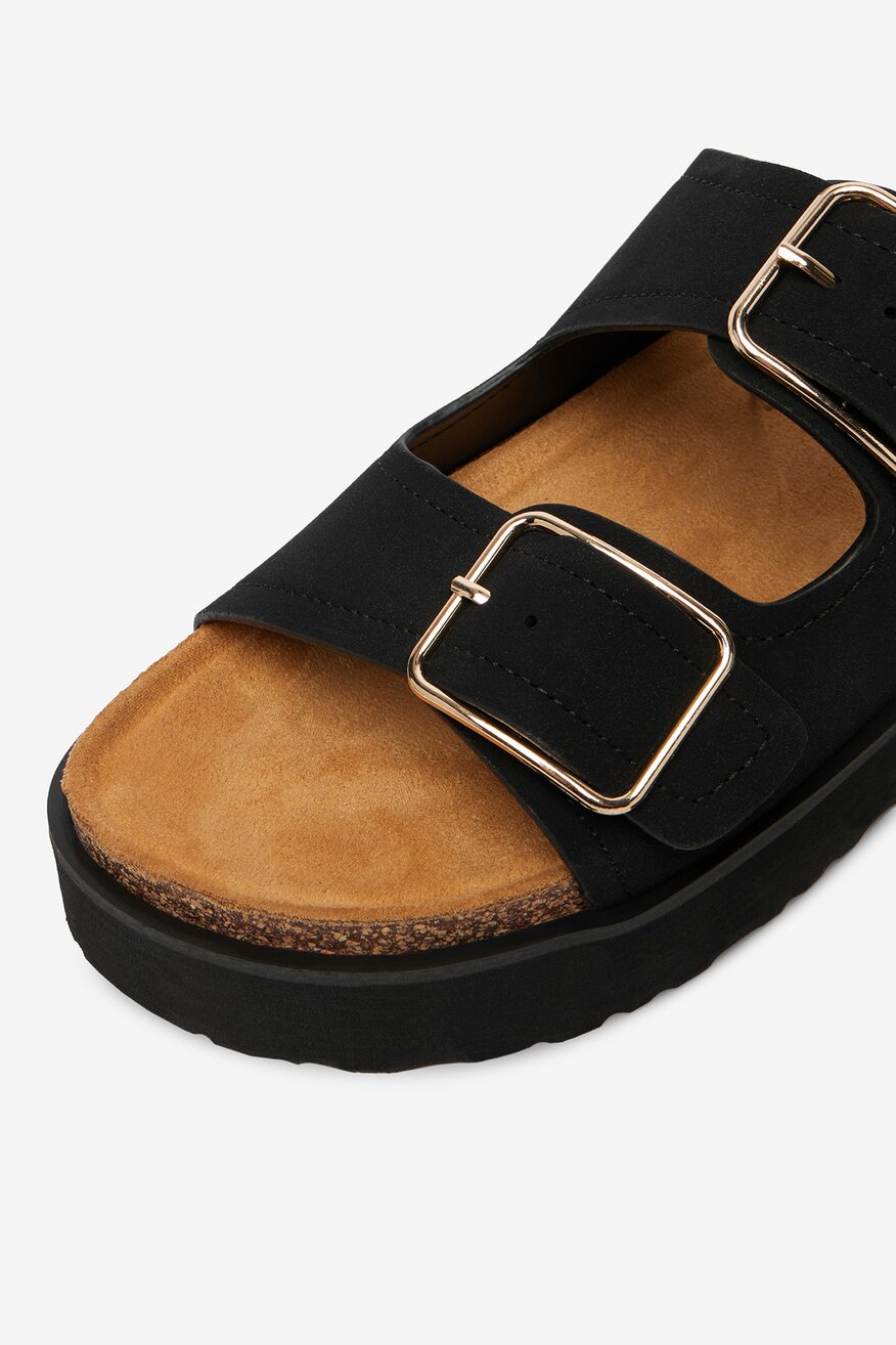 
                        Шльопанець DeeZee CEO-LB-P2181 ЧОРНИЙ - 5906751919378