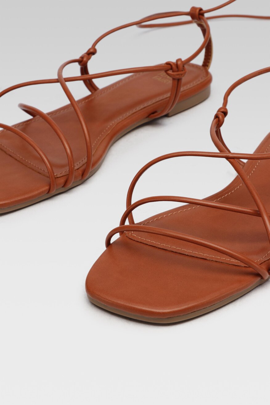 
                Jenny Fairy - Sandały rzymianki brązowe - 5903698672922