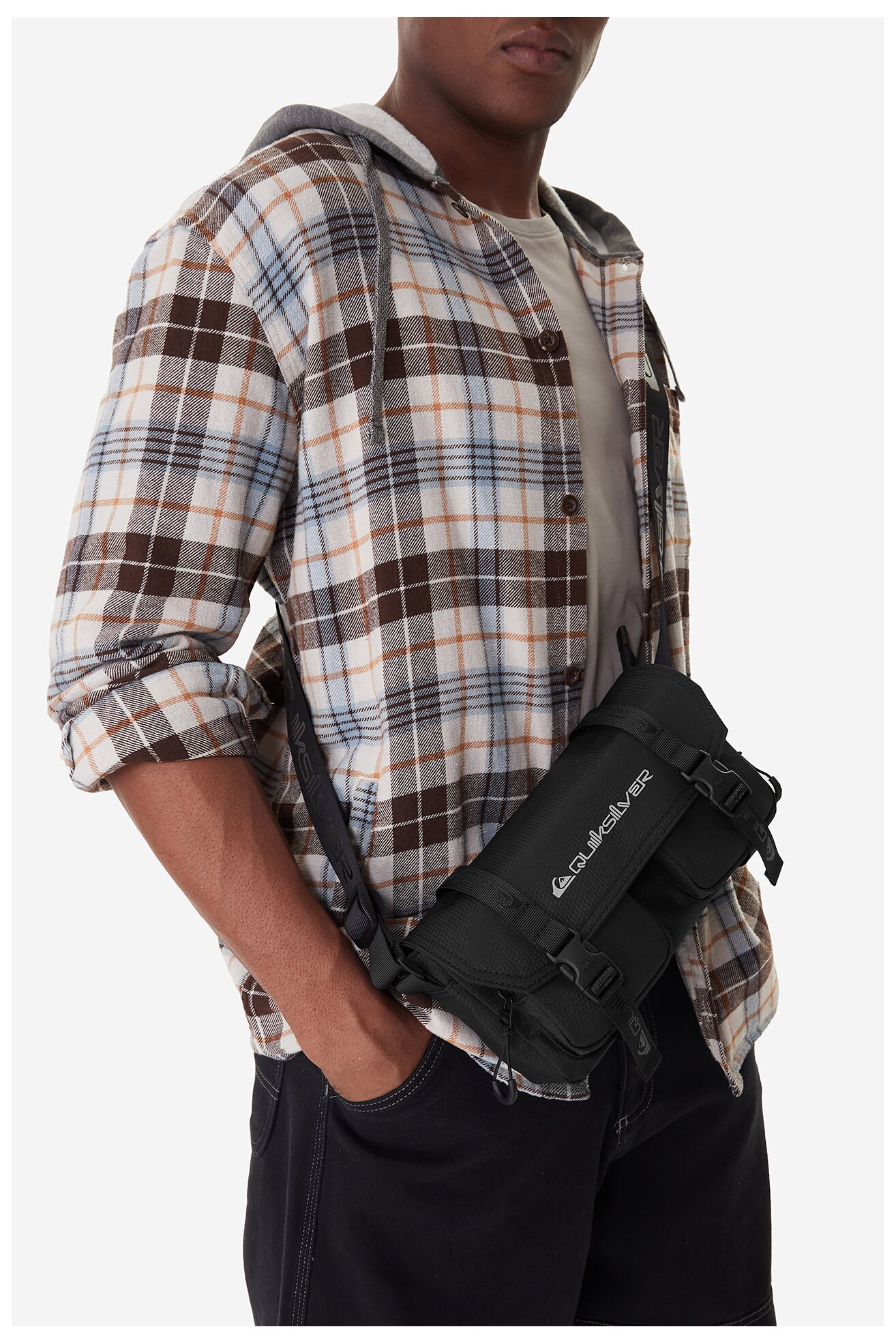 Дамска чанта QUIKSILVER CEOWB-QUIC-F-002-09 ЧЕРЕН