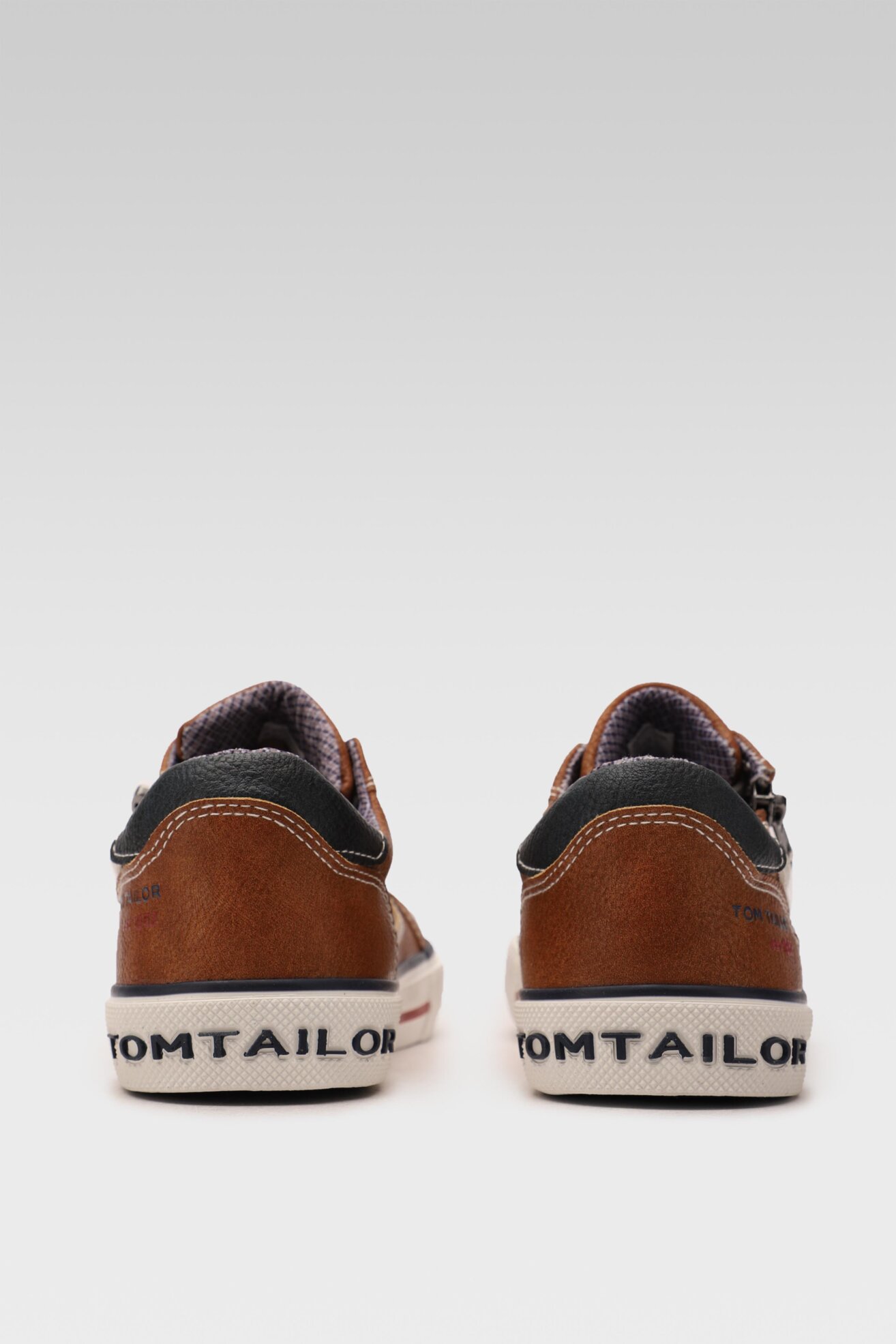 Półbuty Tom Tailor 117090200 Brązowy
