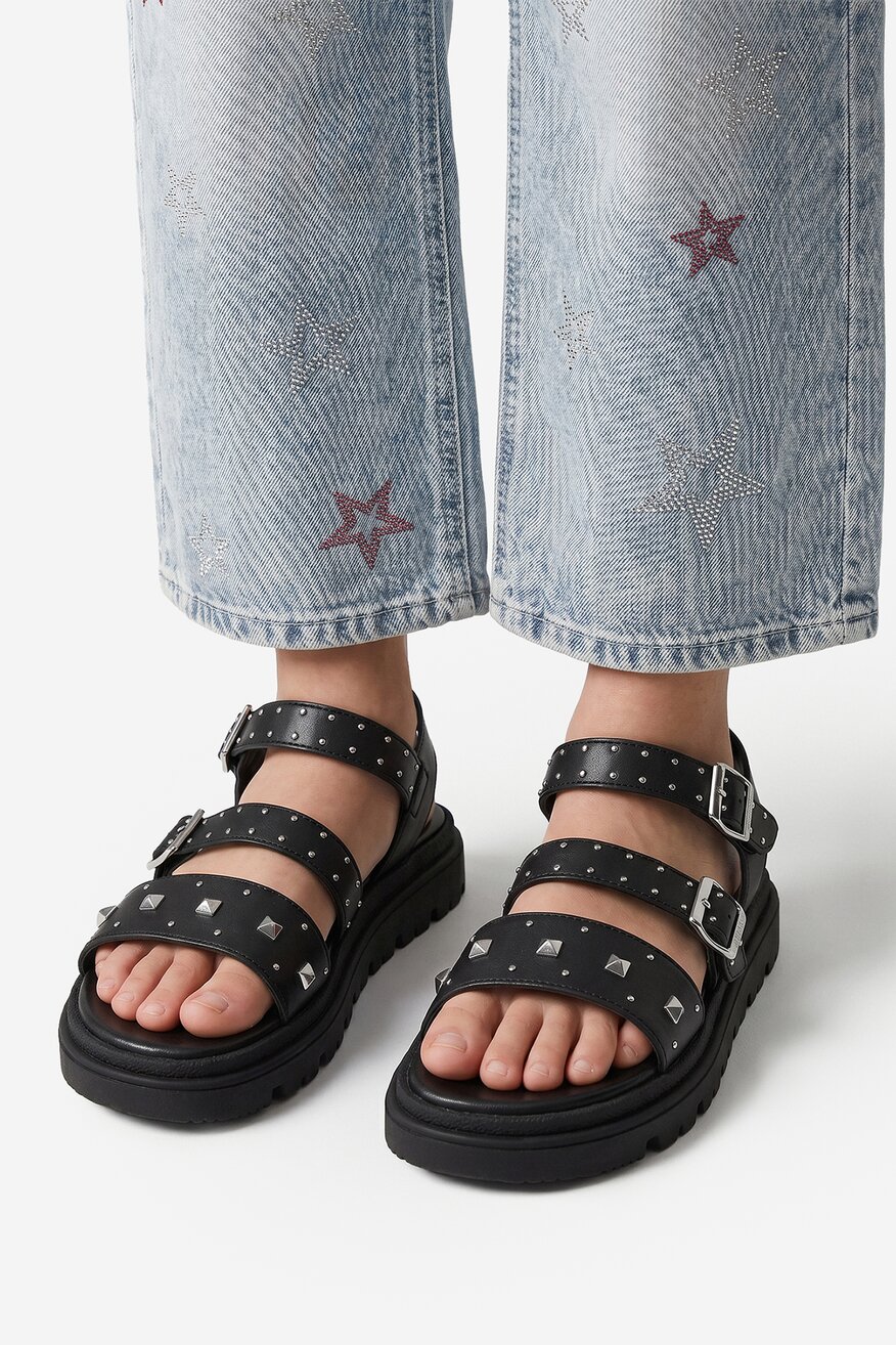 
                Sandale GUESS CRNA - 5907964000600