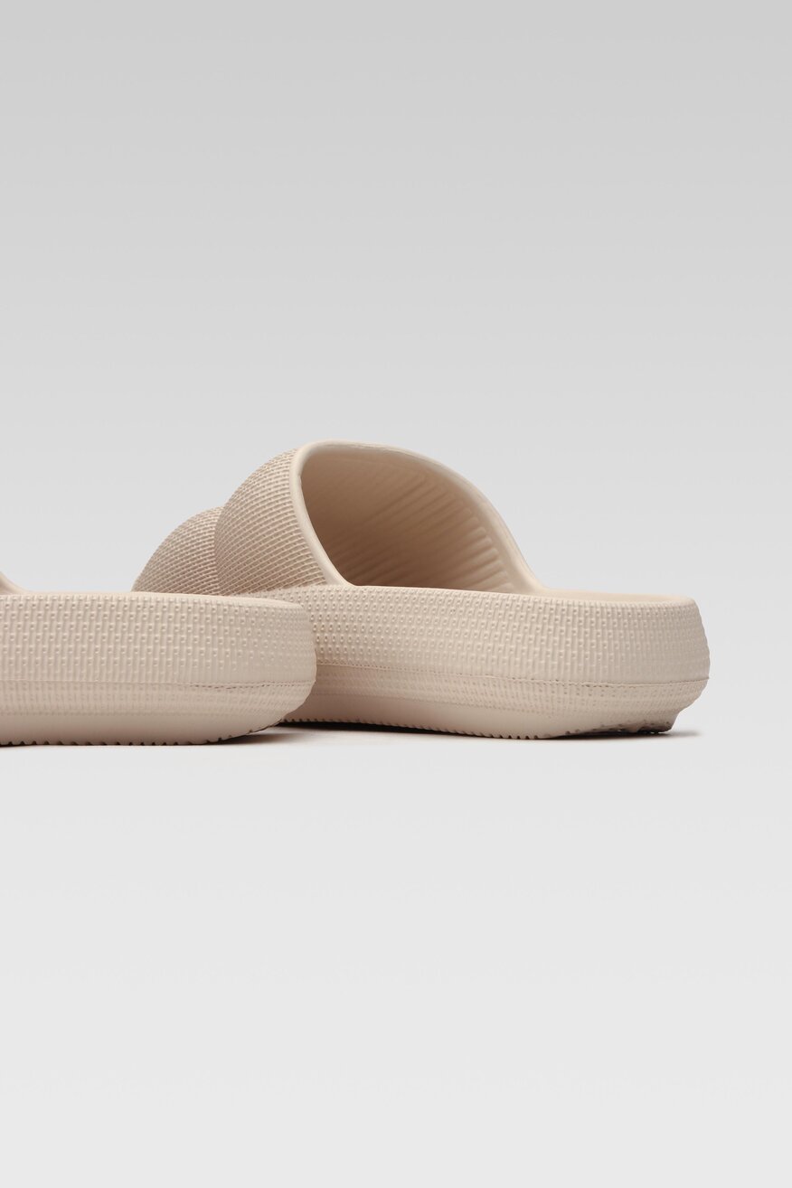 
                Bassano - Klapki basenowe beżowe - 5904862547732