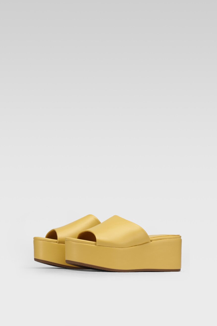 
                Jenny Fairy - Klapki na koturnie z platformą flatformy - 5903698707846