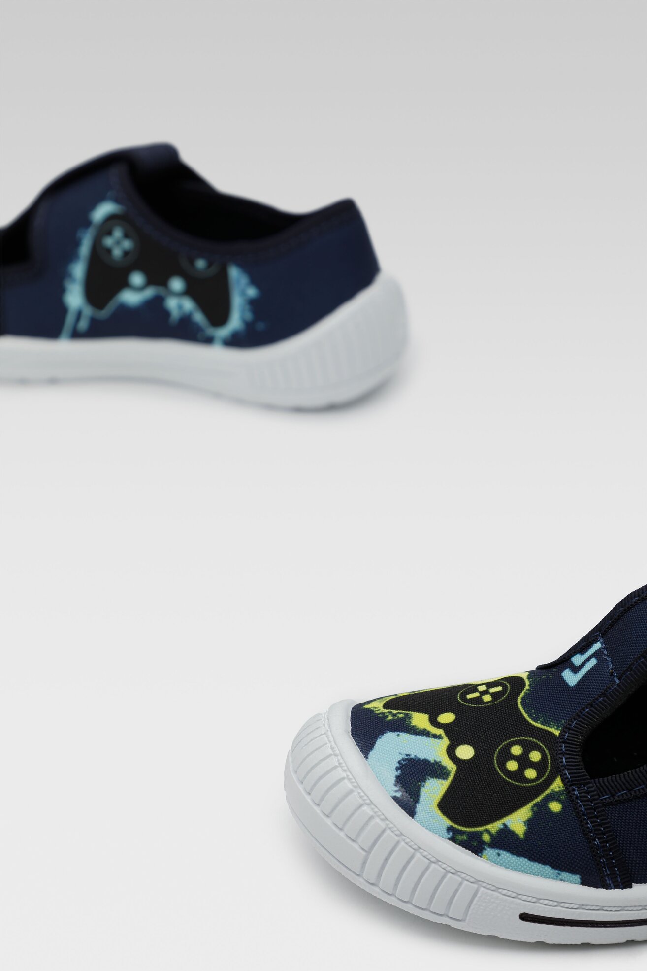 Kapcie MB 4SK3/40-28POIR Granatowy