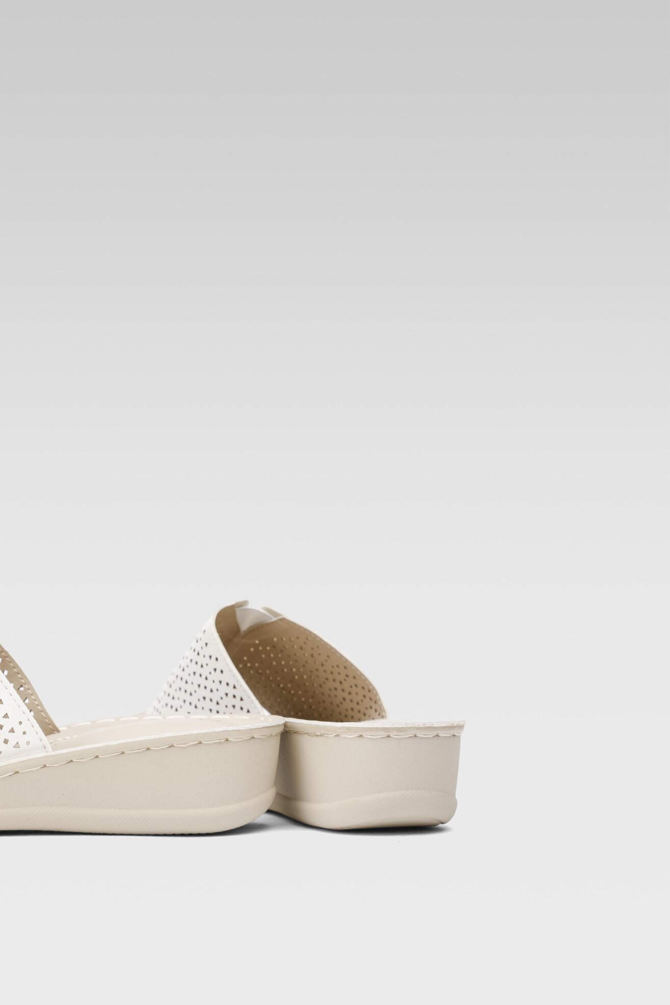 Papuče Clara Barson WSS20520-03 BELA