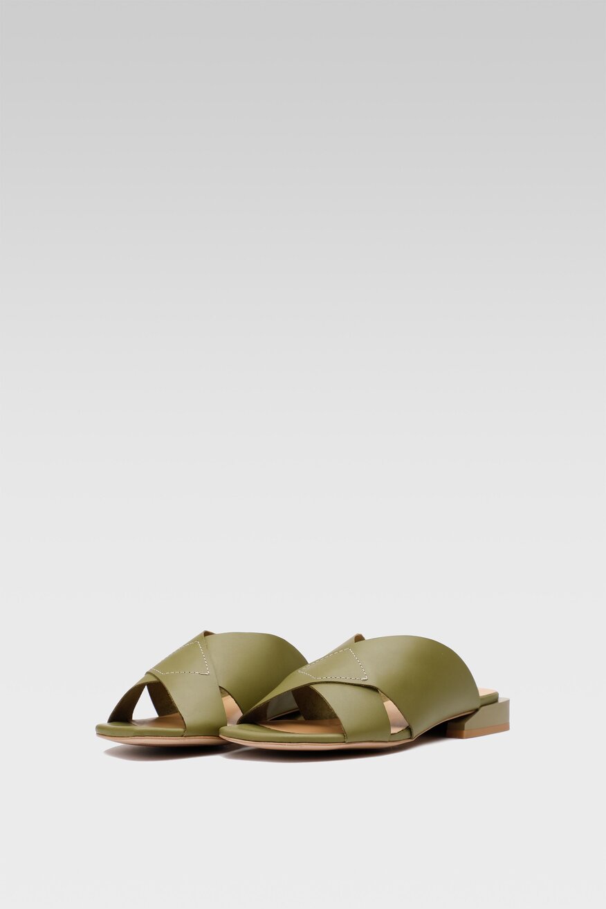 
                Gino Rossi - Skórzane klapki khaki - 5904248485054