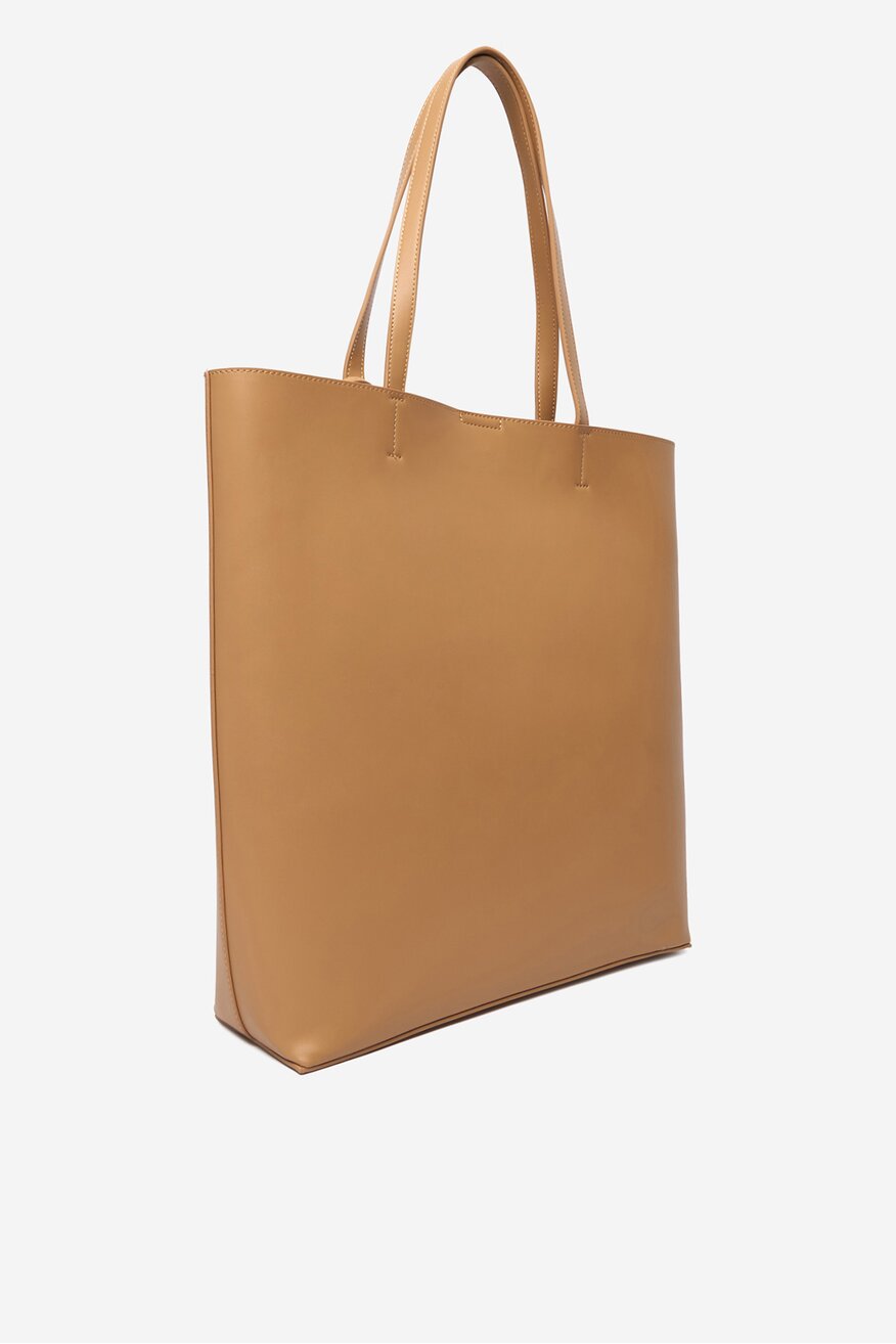 
                Дамска чанта NINE WEST КАМЕЛ - 5906751543306