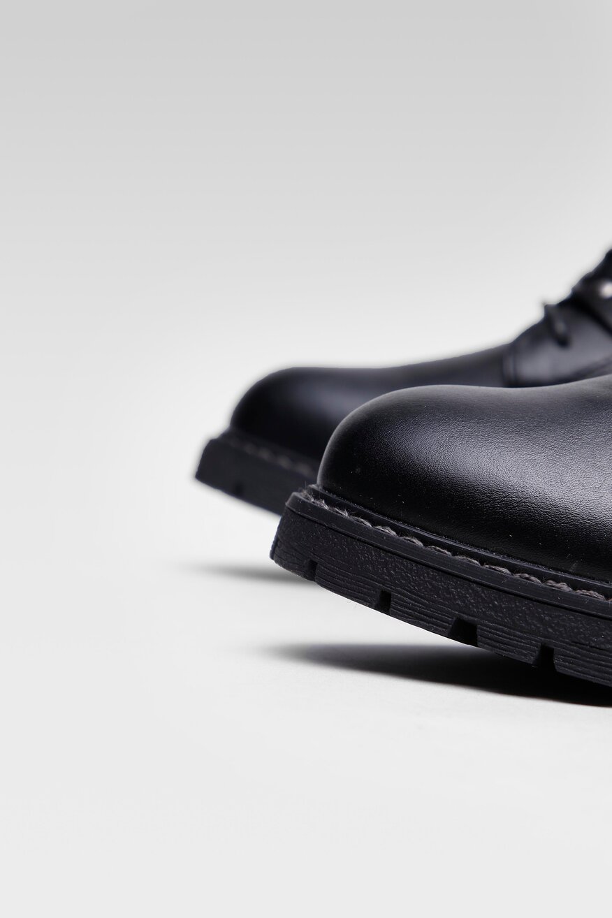 
                Чобіт DeeZee ЧОРНИЙ - 5903698949789