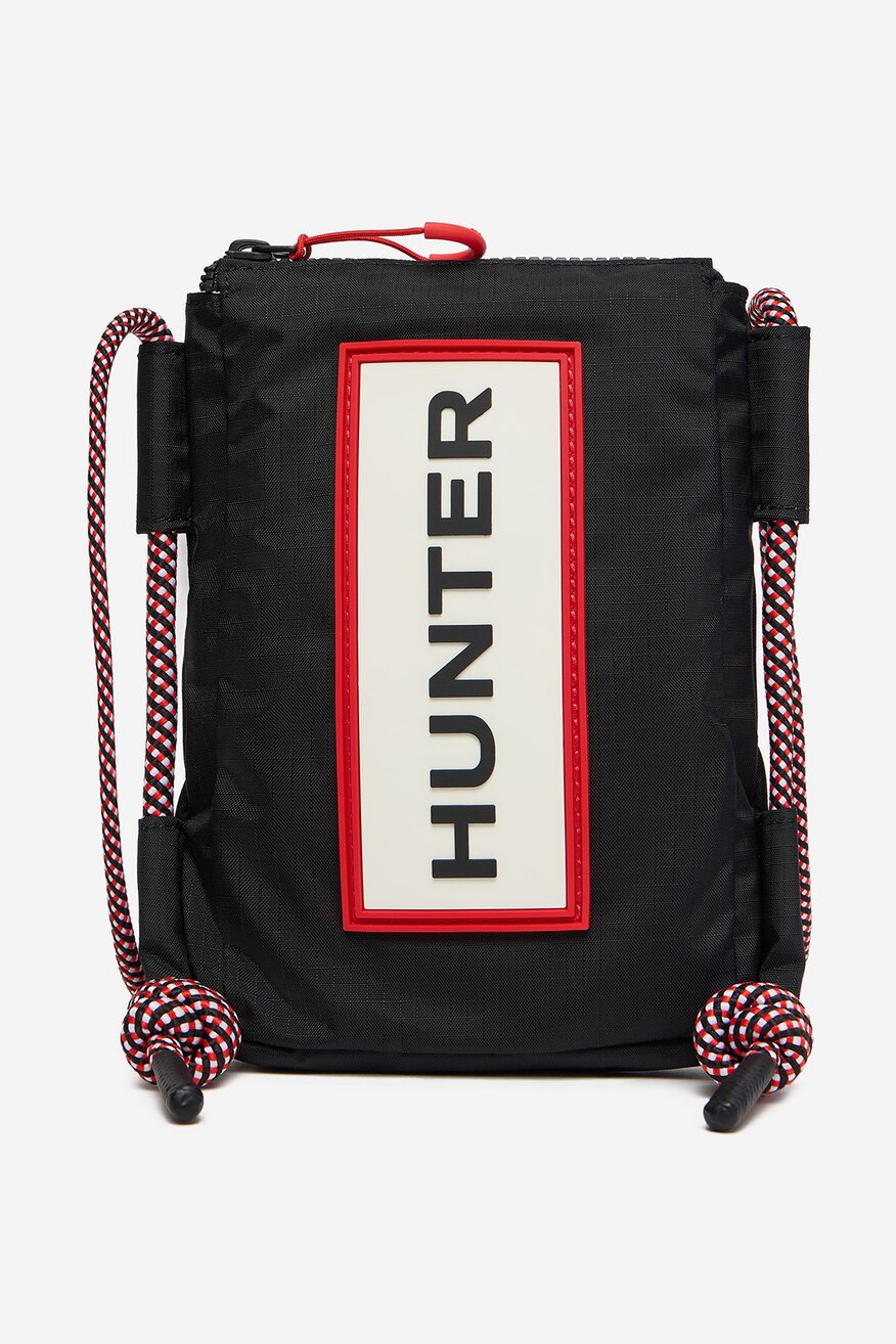 
                Дамска чанта HUNTER ЧЕРЕН - 2230071535127