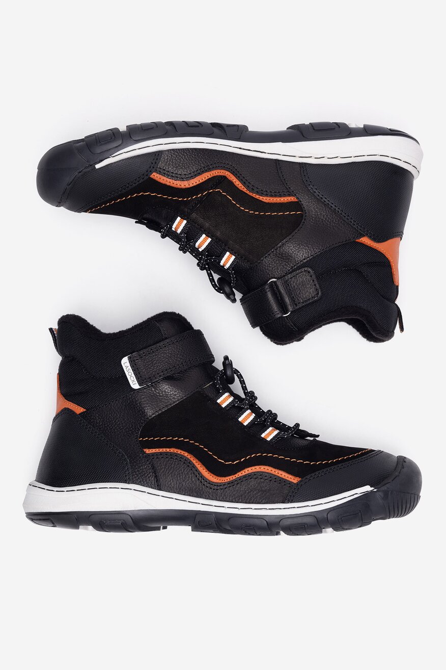 
                Šněrovací vyšší obuv Lasocki Young ČERNÁ - 5905588907121