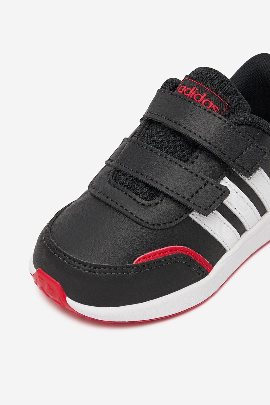 Спортни обувки adidas ЧЕРЕН - 5906751168691