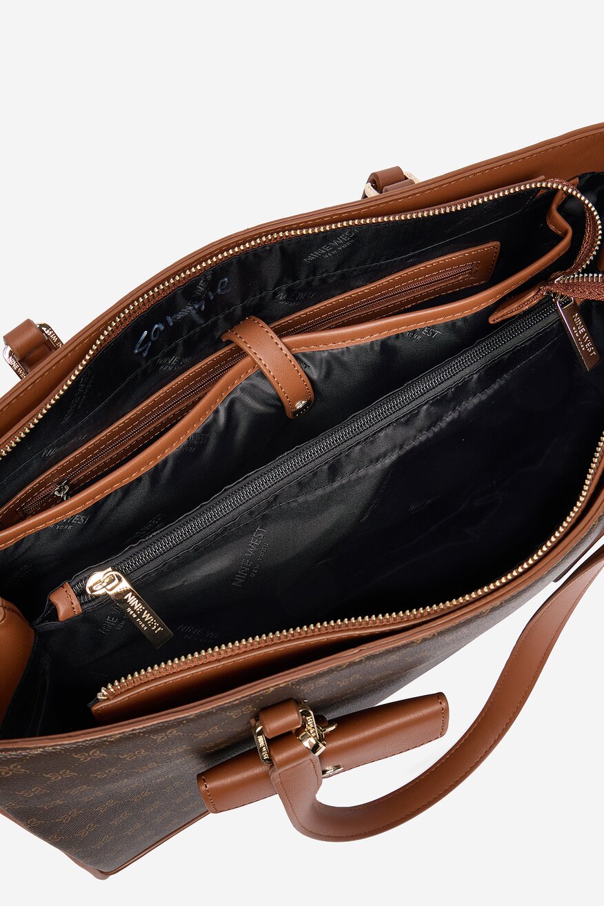 
                Дамска чанта NINE WEST КАМЕЛ - 5906751436226