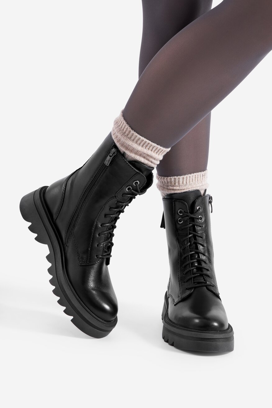 
                Csizma Lasocki FEKETE - 5905588989257