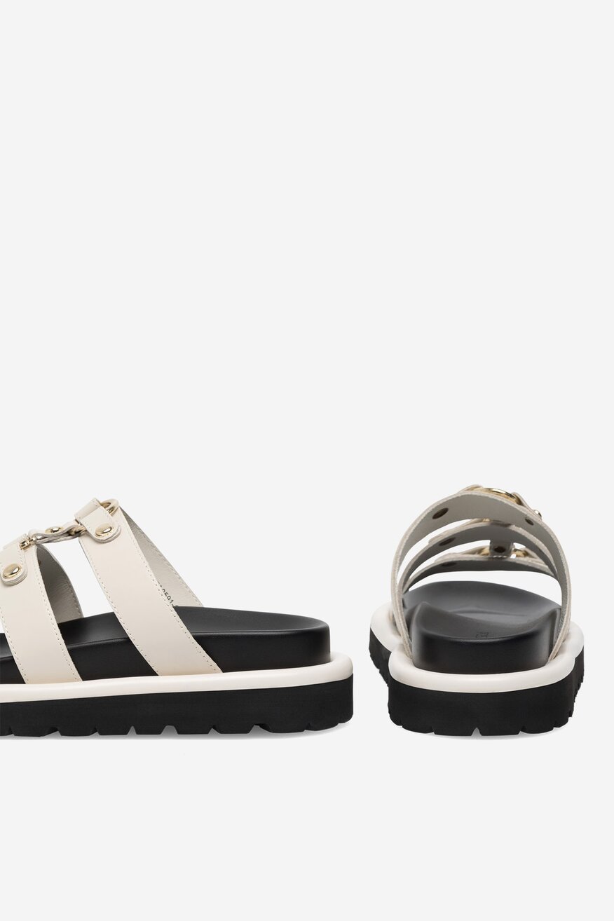 
                Badura - Klapki skórzane - 5905588473411