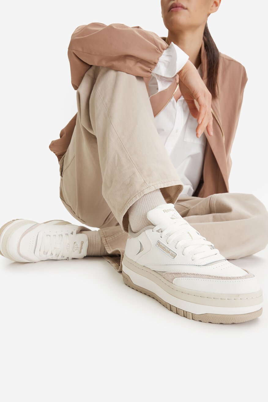 
                Спортни обувки Reebok БЕЖОВ - 5906751505625