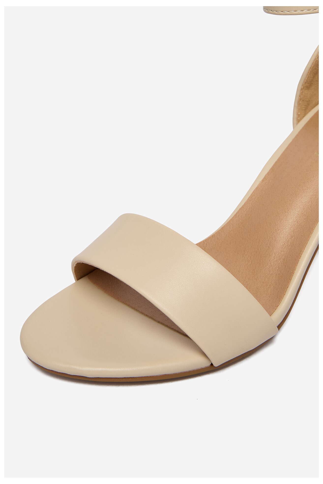 Szandál Jenny CEO-BROOK WSS20870-01 BÉZS