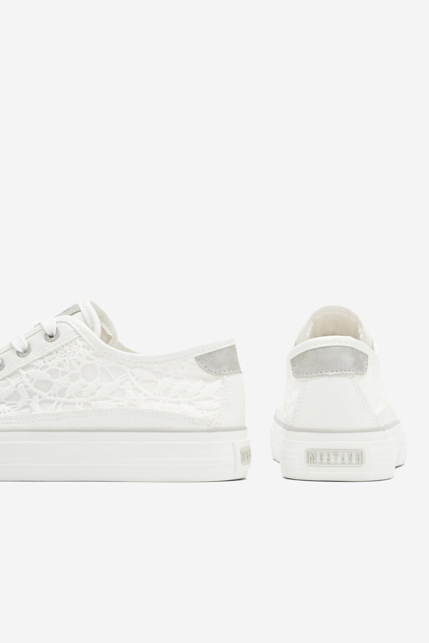 
                Mustang - Trampki białe - 5904862664972