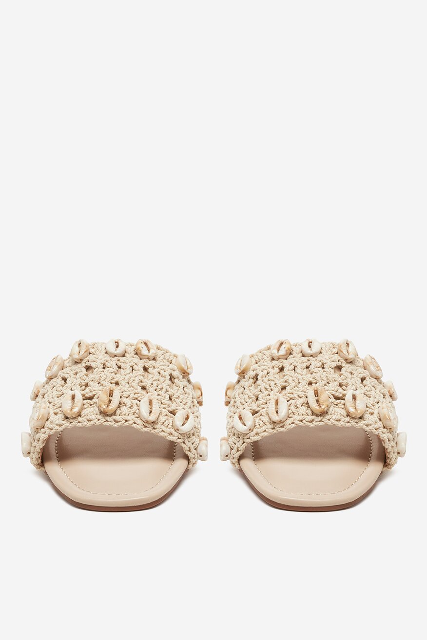 
                Шльопанець DeeZee БЕЖЕВИЙ - 5904410858006