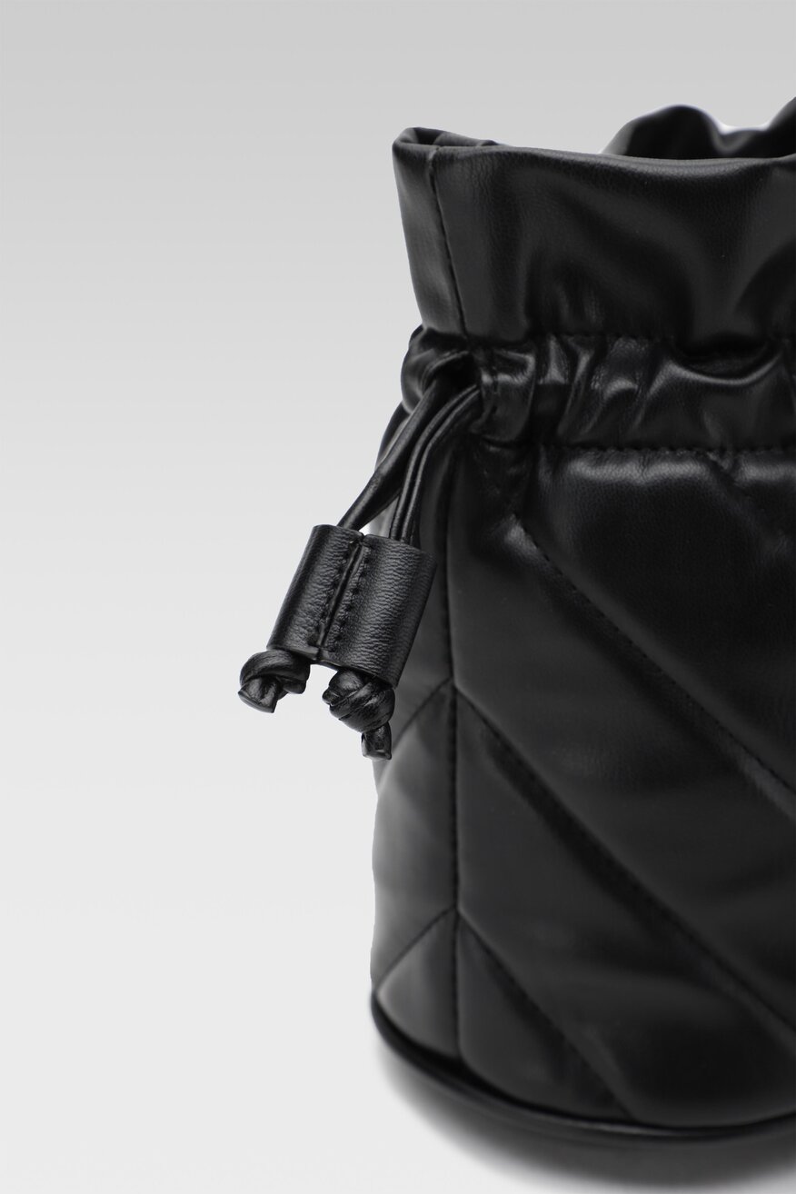 
                Дамска чанта Jenny Fairy ЧЕРЕН - 5903698805344