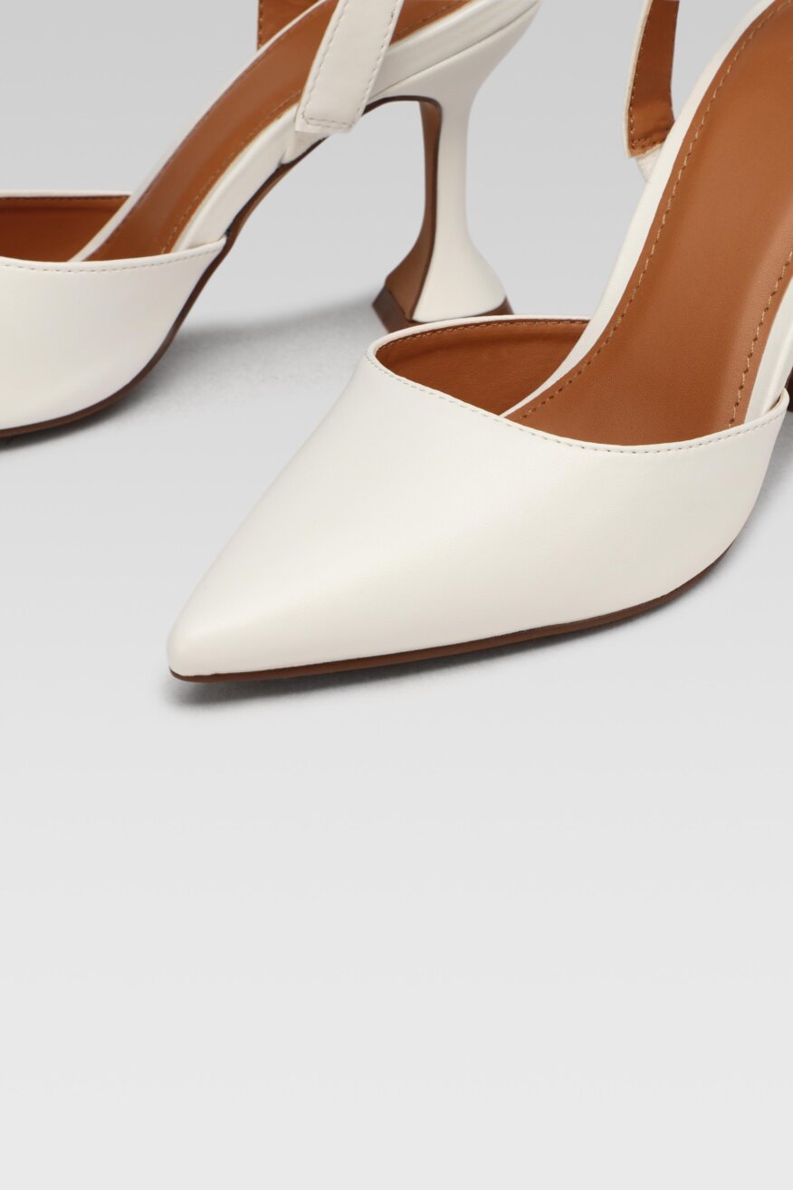 
                Jenny Fairy - Sandały na obcasie w szpic - 5903698708218