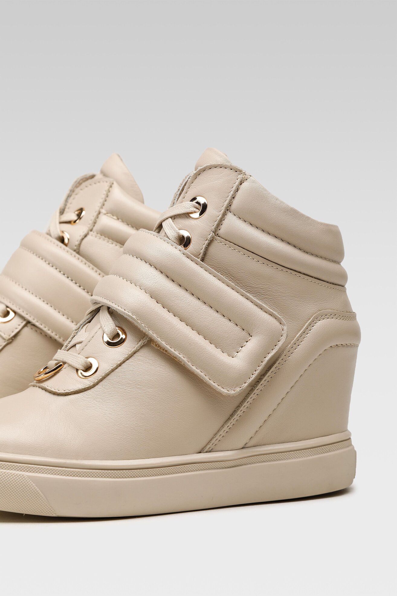 Bocanci Badura FAMA2-08 BEJ