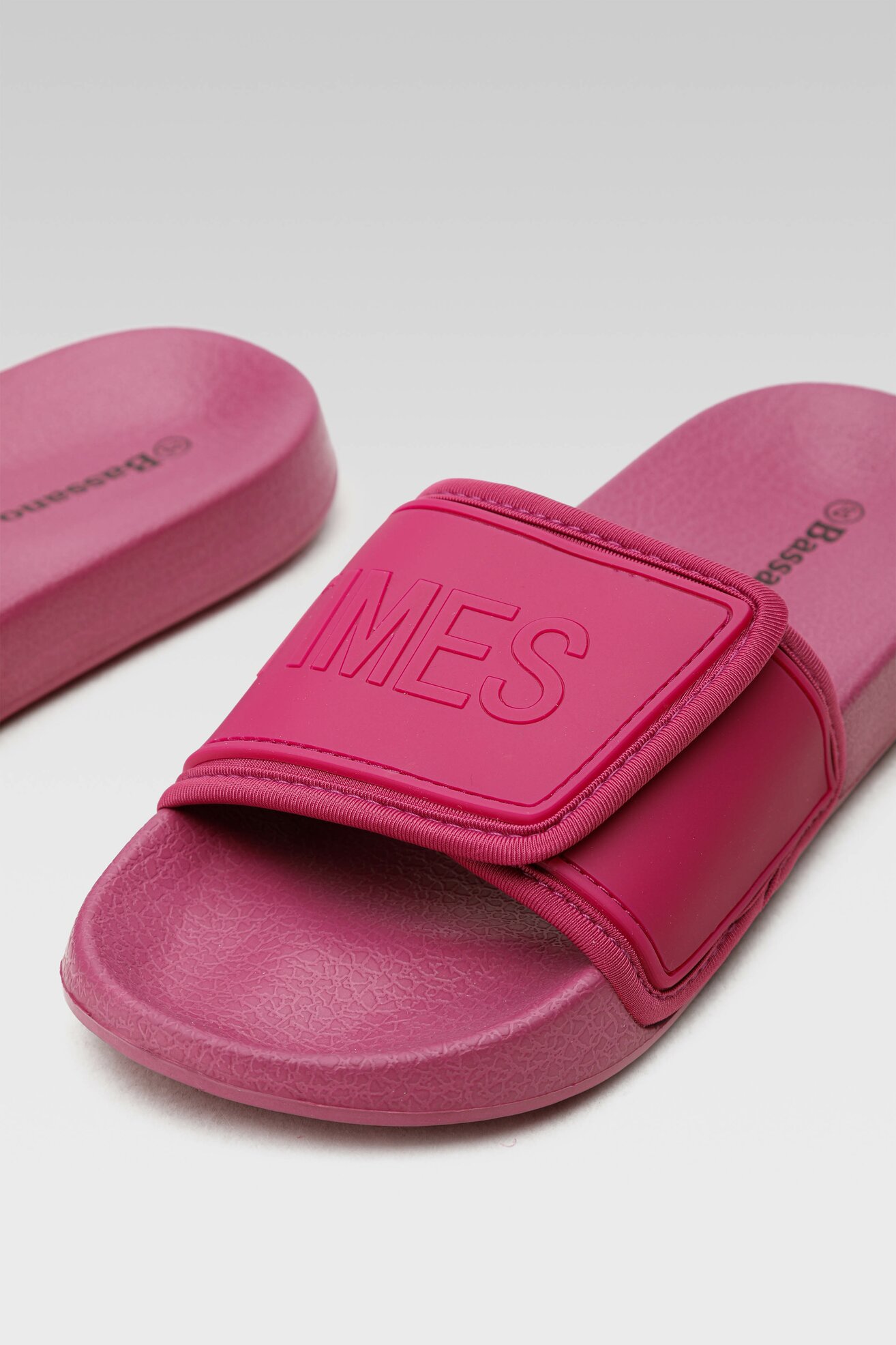 Klapki basenowe Bassano 69561 Różowy ciemny