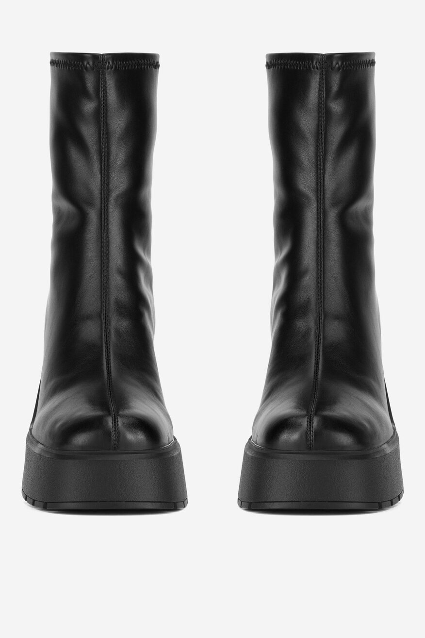 
                Kratke čizme DeeZee CRNA - 5906751289211