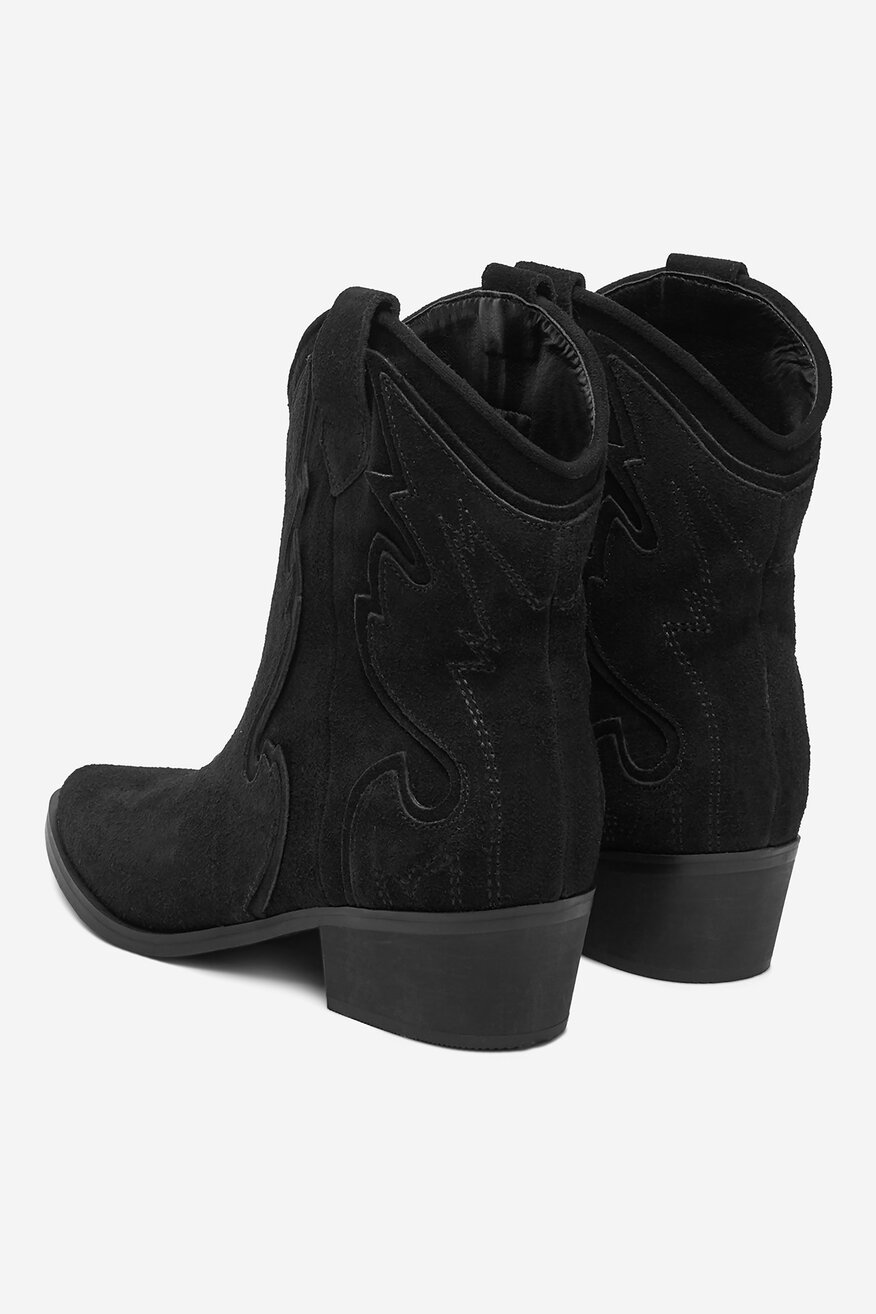 
                Боти DeeZee ЧЕРЕН - 5904410839203