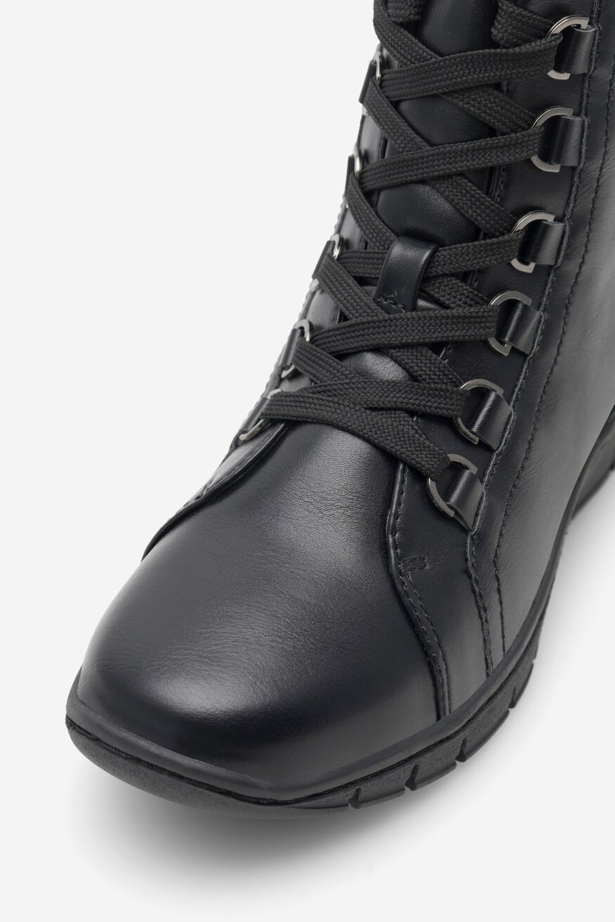 
                Clara Barson - Trzewiki ocieplane - 5905588190479