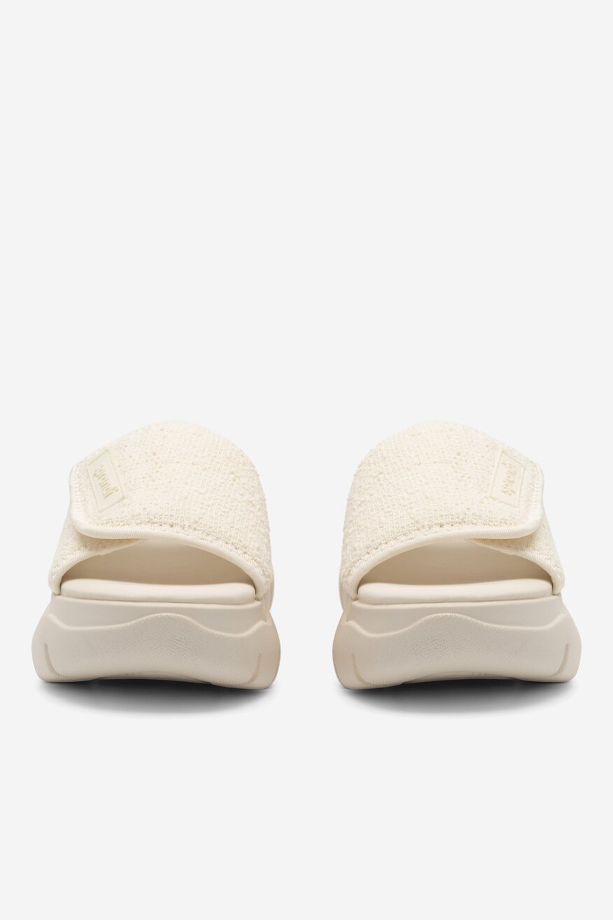 
                Шльопанець Sprandi БЕЖЕВИЙ - 5904862865331